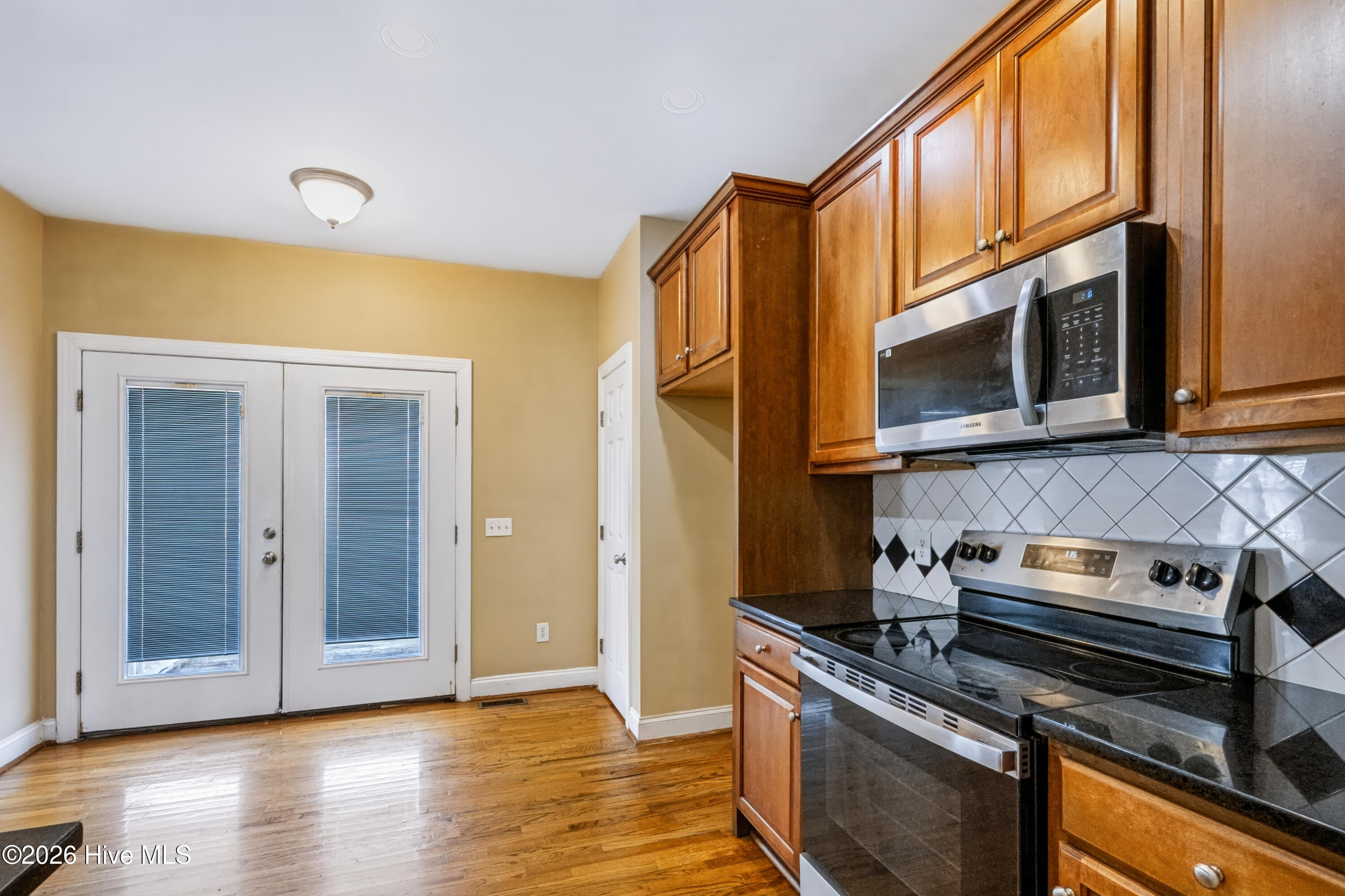 400 Cedar Lake Lane Property Photo 9