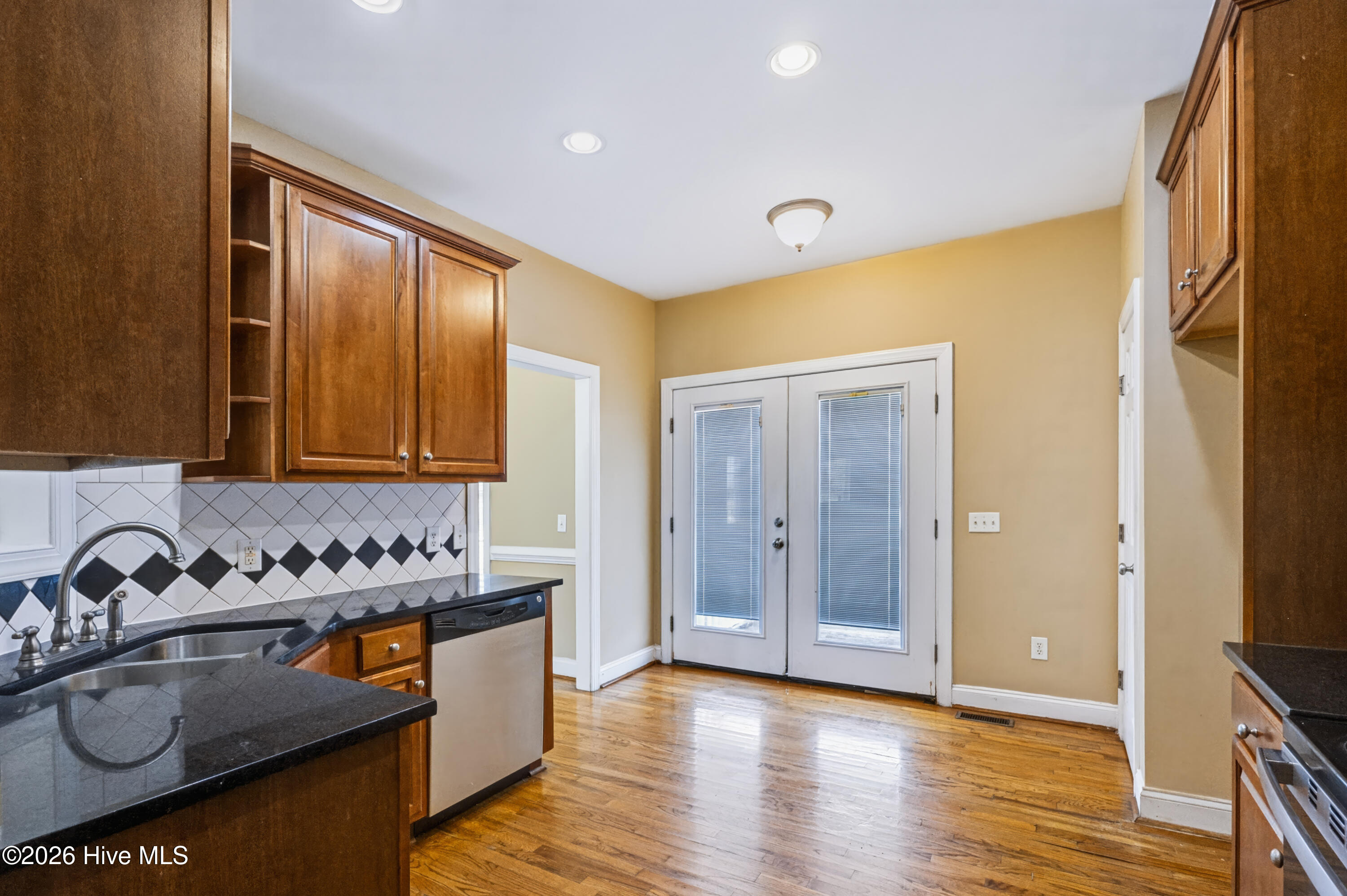 400 Cedar Lake Lane Property Photo 10