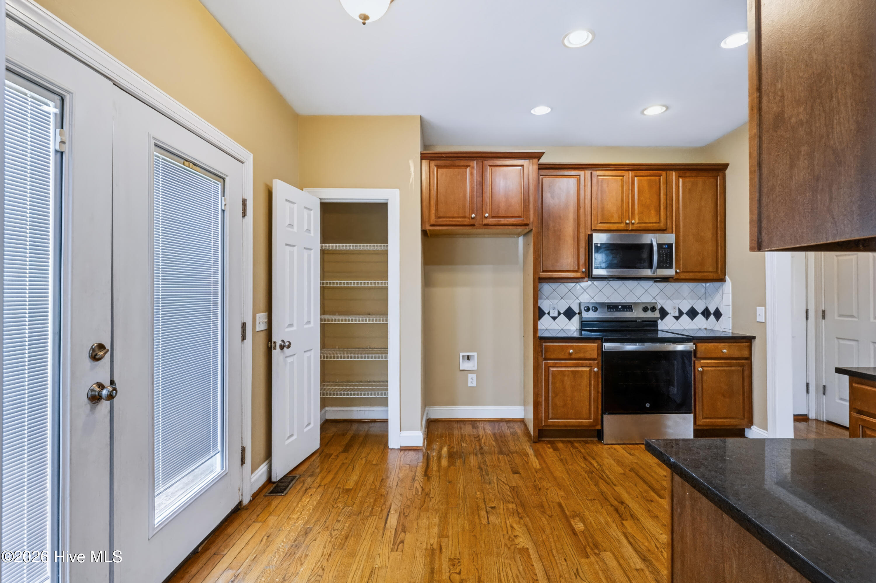 400 Cedar Lake Lane Property Photo 11