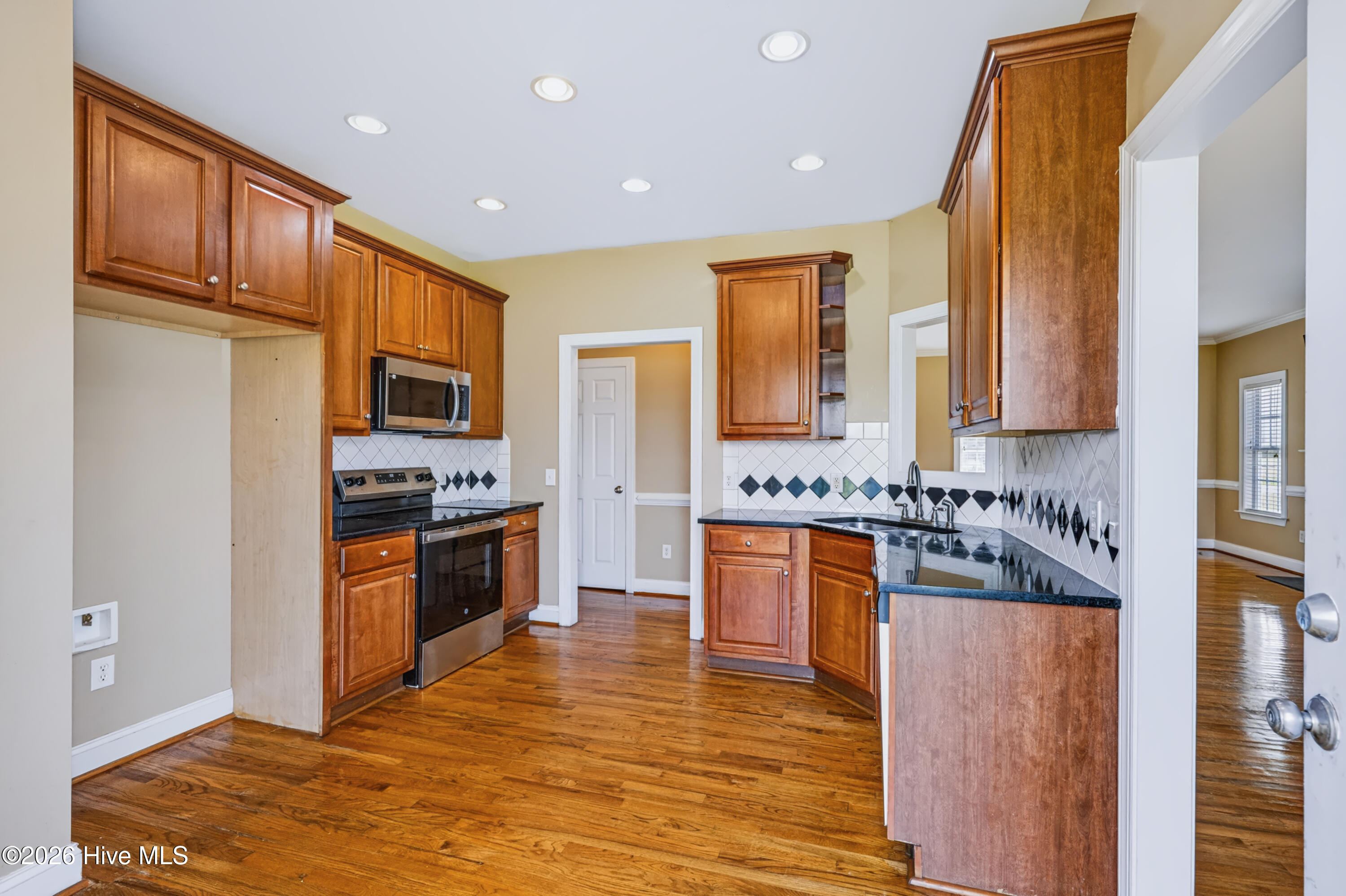 400 Cedar Lake Lane Property Photo 13
