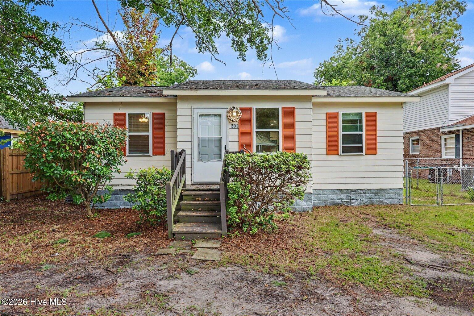 301 Montgomery Avenue Property Photo 1