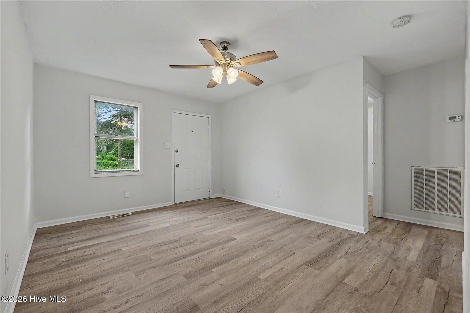 301 Montgomery Avenue Property Photo 5