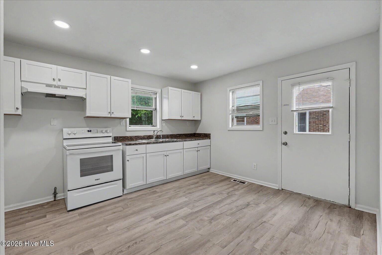 301 Montgomery Avenue Property Photo 8