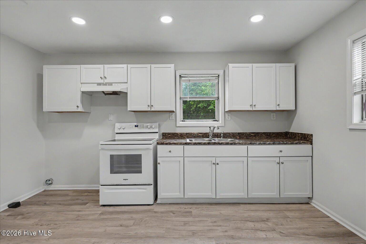 301 Montgomery Avenue Property Photo 9