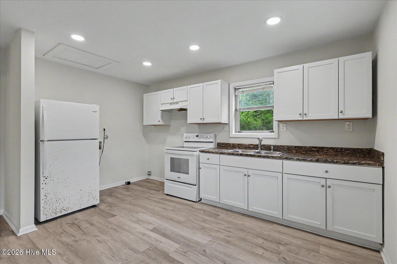 301 Montgomery Avenue Property Photo 10