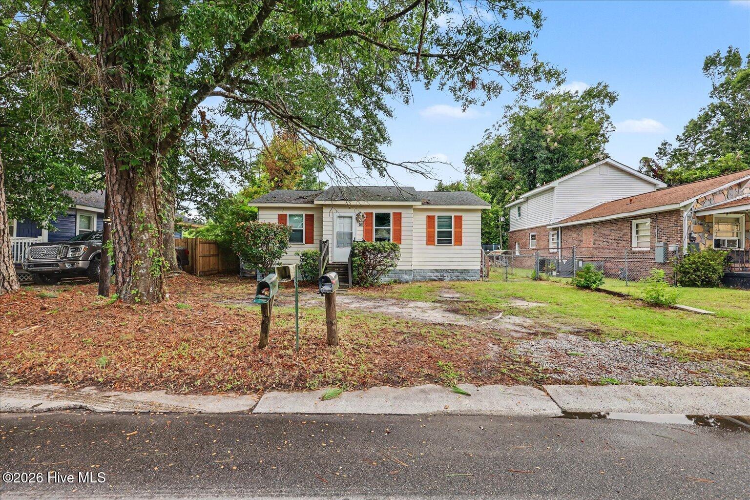 301 Montgomery Avenue Property Photo 23