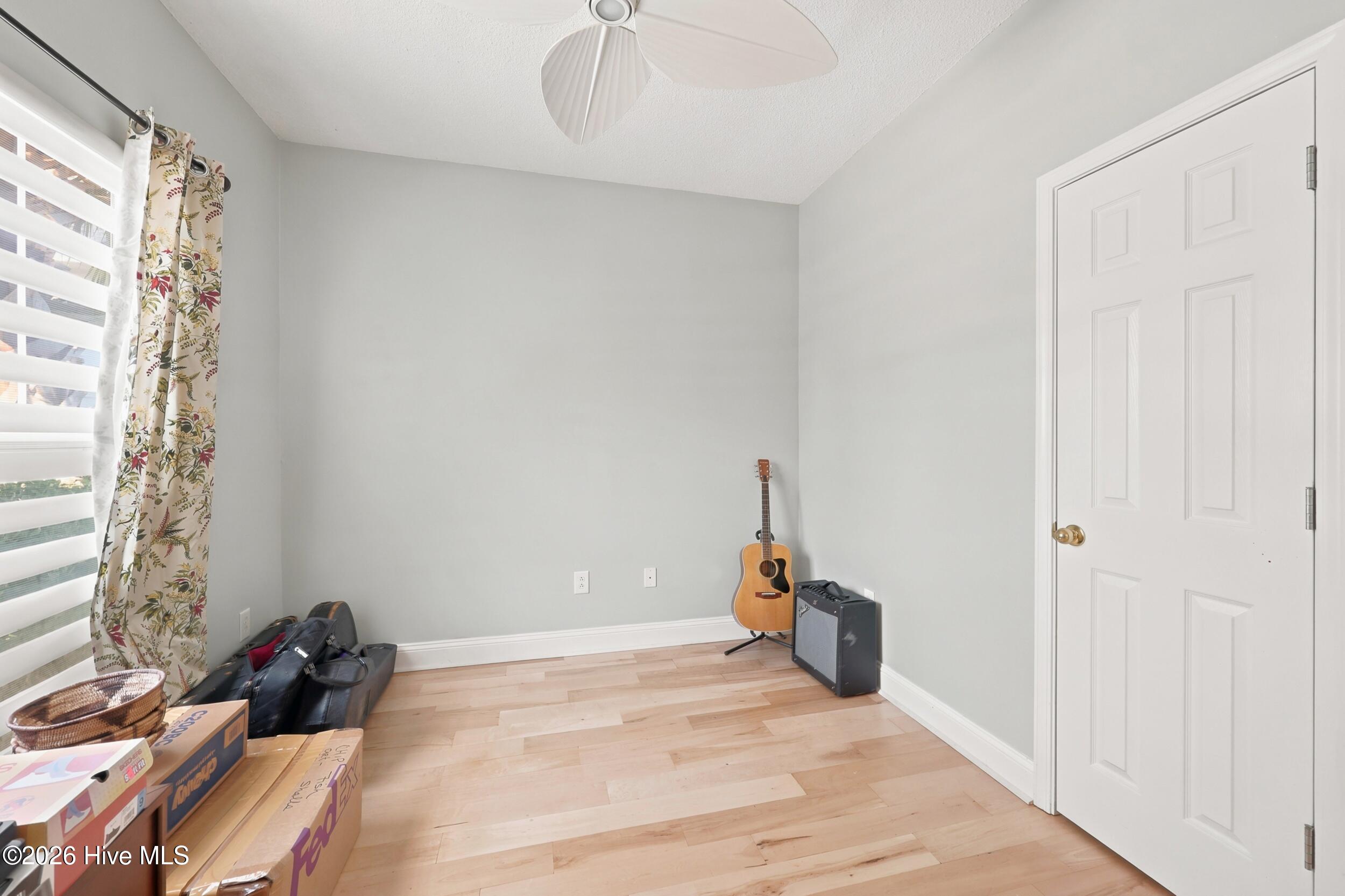 694 Meadowbrook Lane Nw Property Photo 25