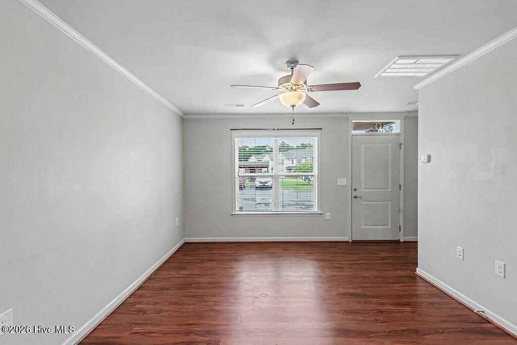 403 Sullivan Loop Road Property Photo 4