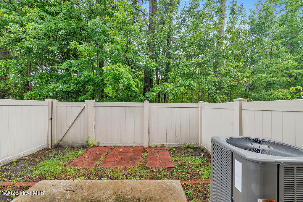 403 Sullivan Loop Road Property Photo 10