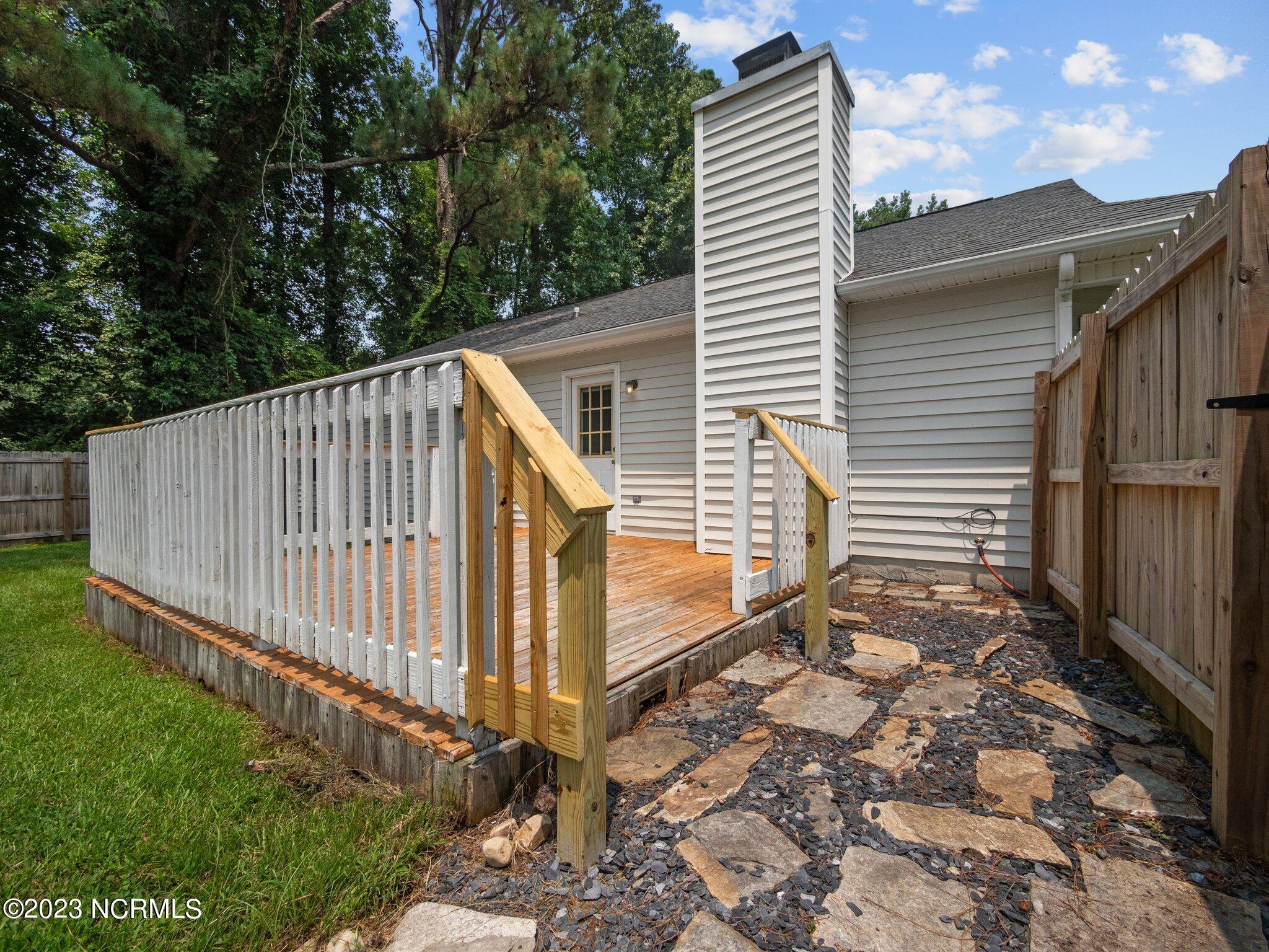 1212 Gerald Drive Property Photo 8