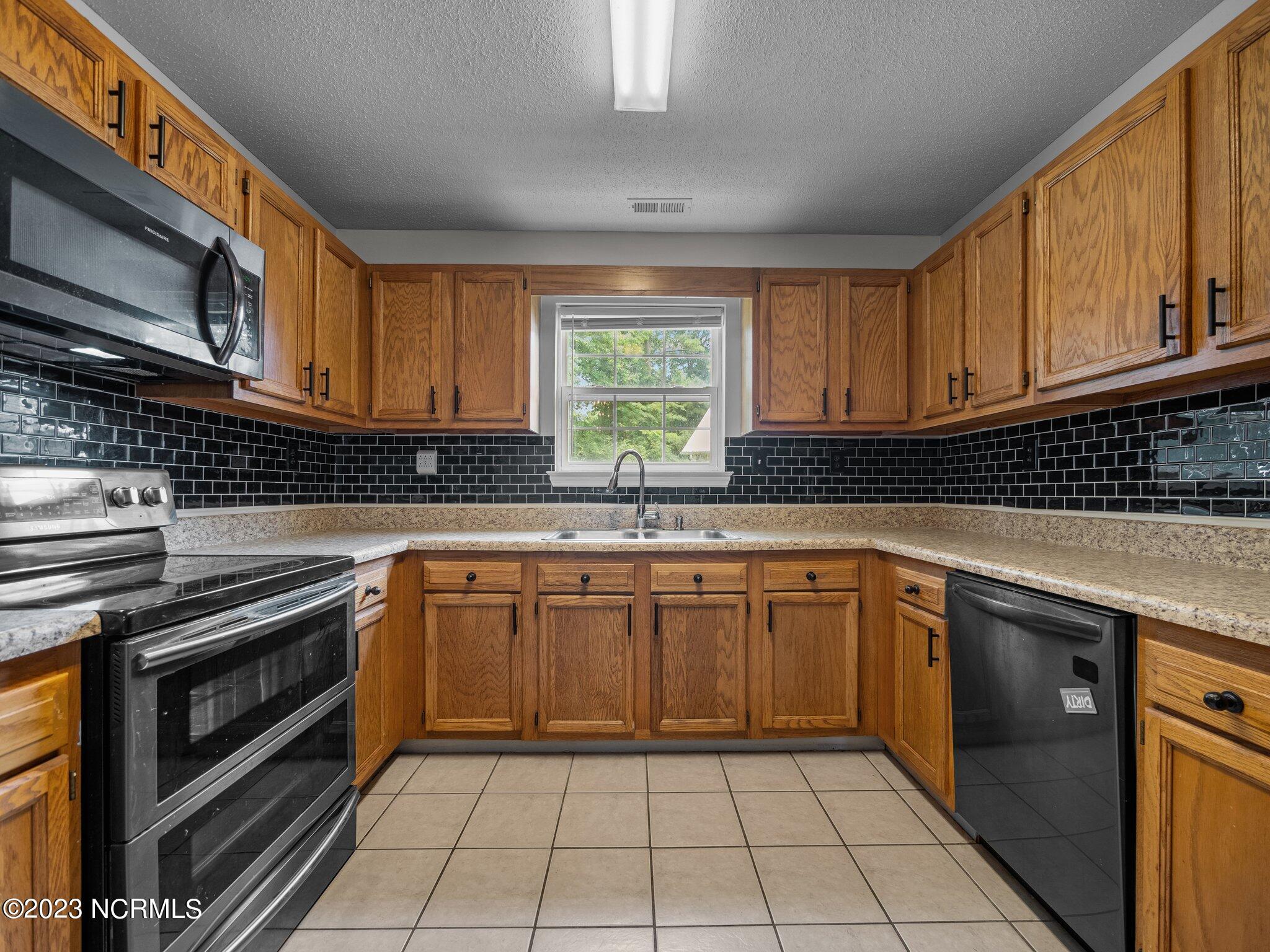 1212 Gerald Drive Property Photo 23