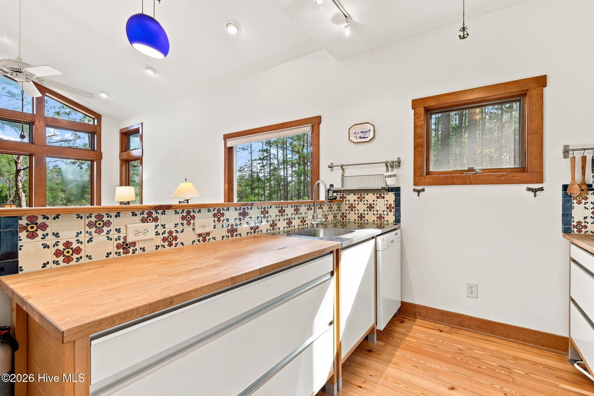 931 Schrams Beach Road Property Photo 32