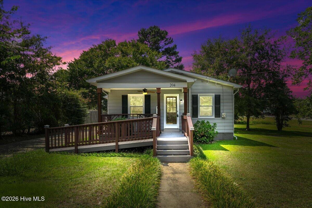 204 E Branch Street Property Photo 1