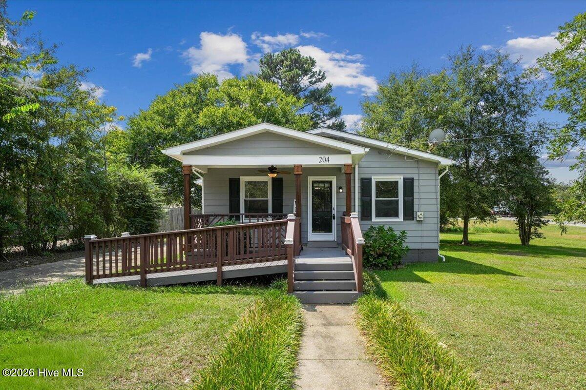 204 E Branch Street Property Photo 2