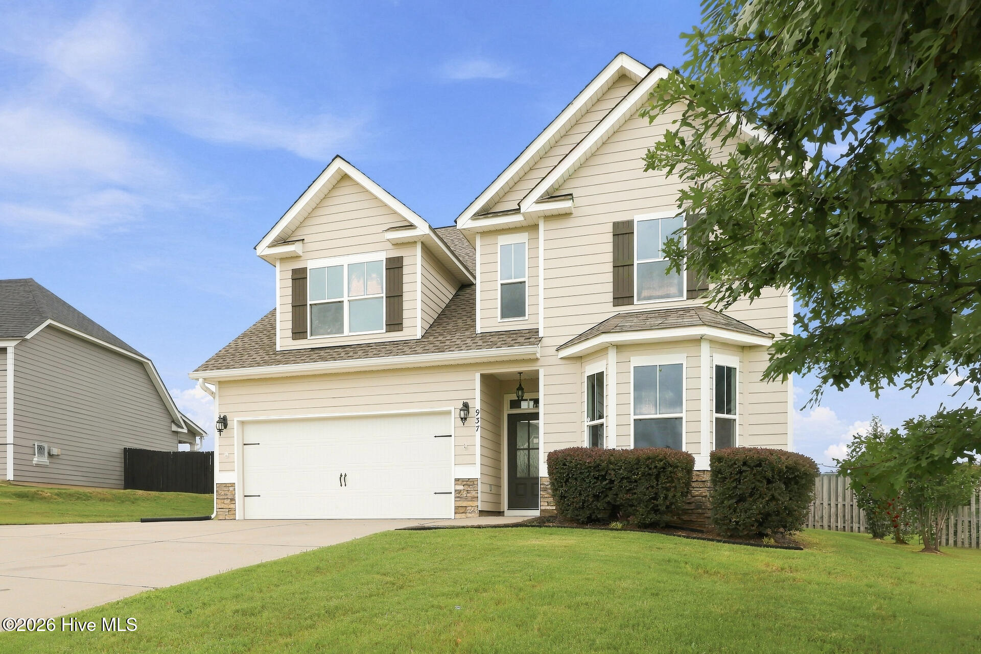 937 Niagra Falls Property Photo 14
