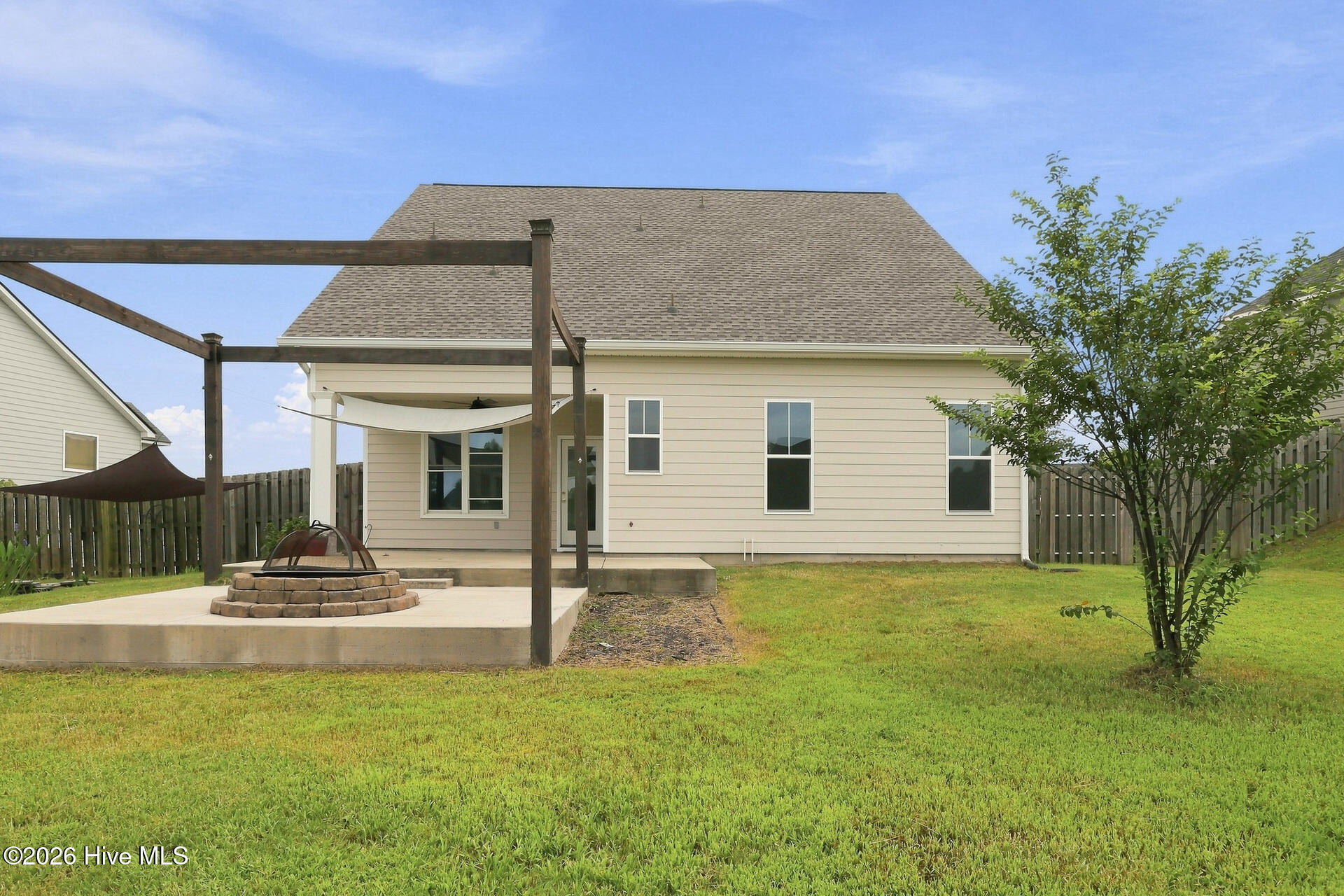 937 Niagra Falls Property Photo 15