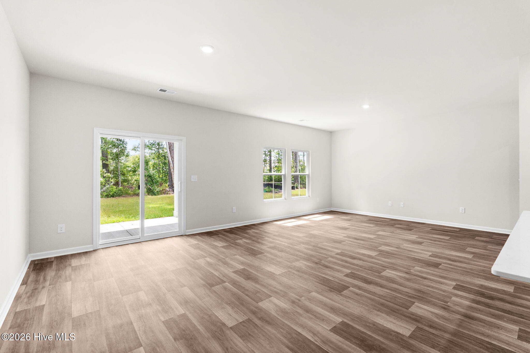 1035 Harbor Drive Property Photo 3
