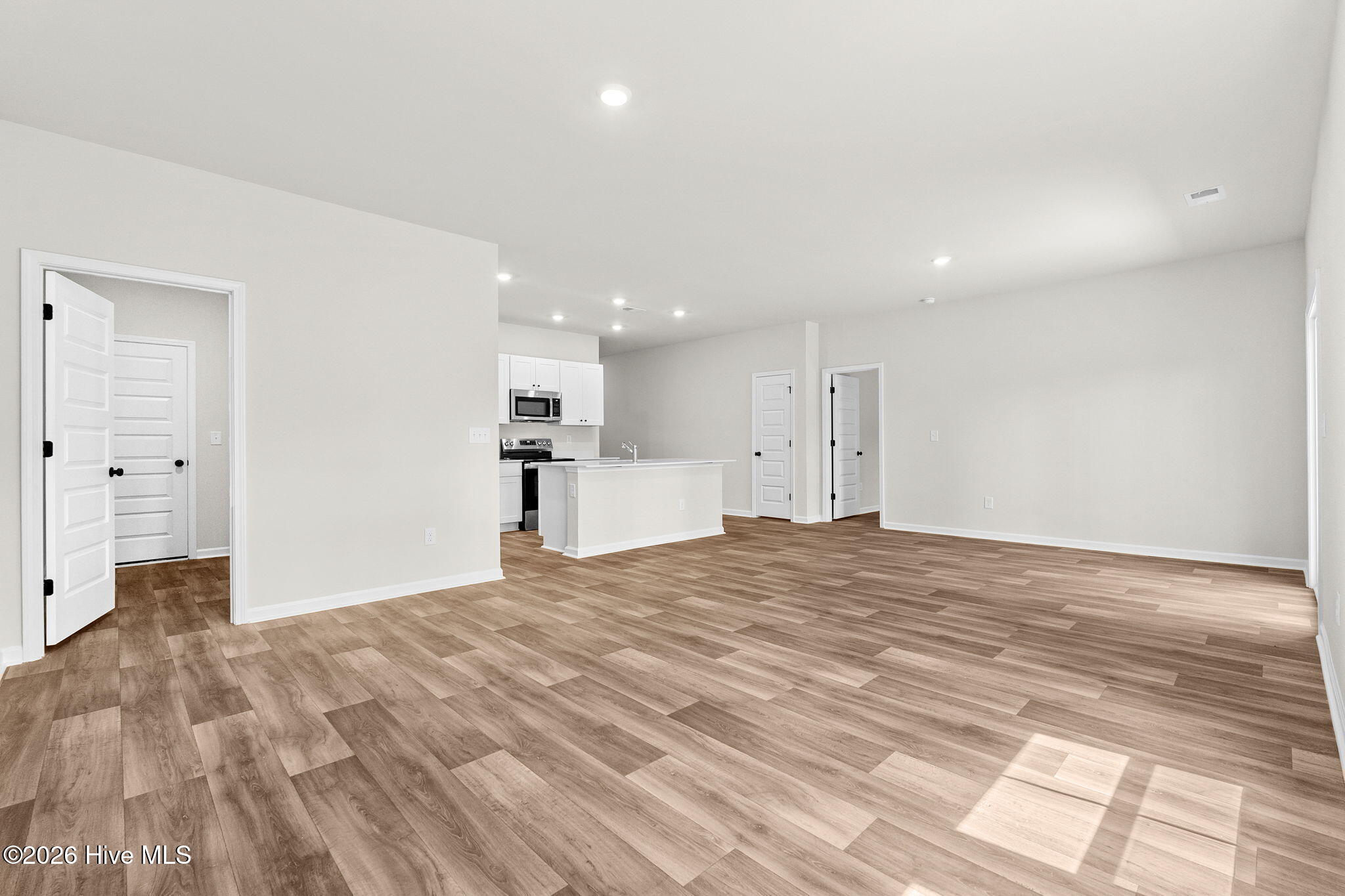 1035 Harbor Drive Property Photo 8