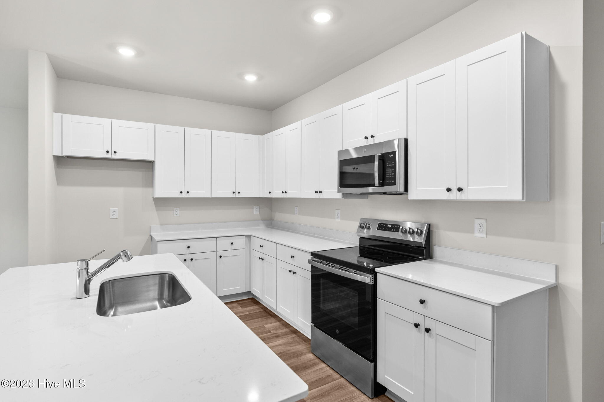 1035 Harbor Drive Property Photo 12