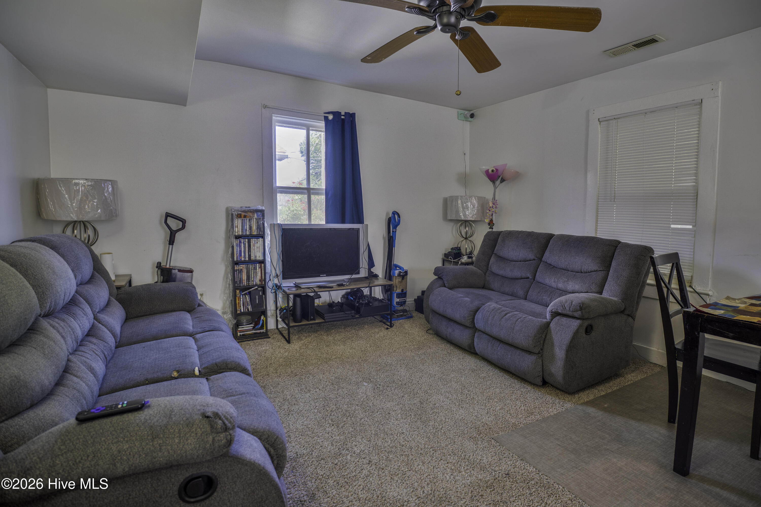 217 E Broad Street Property Photo 6