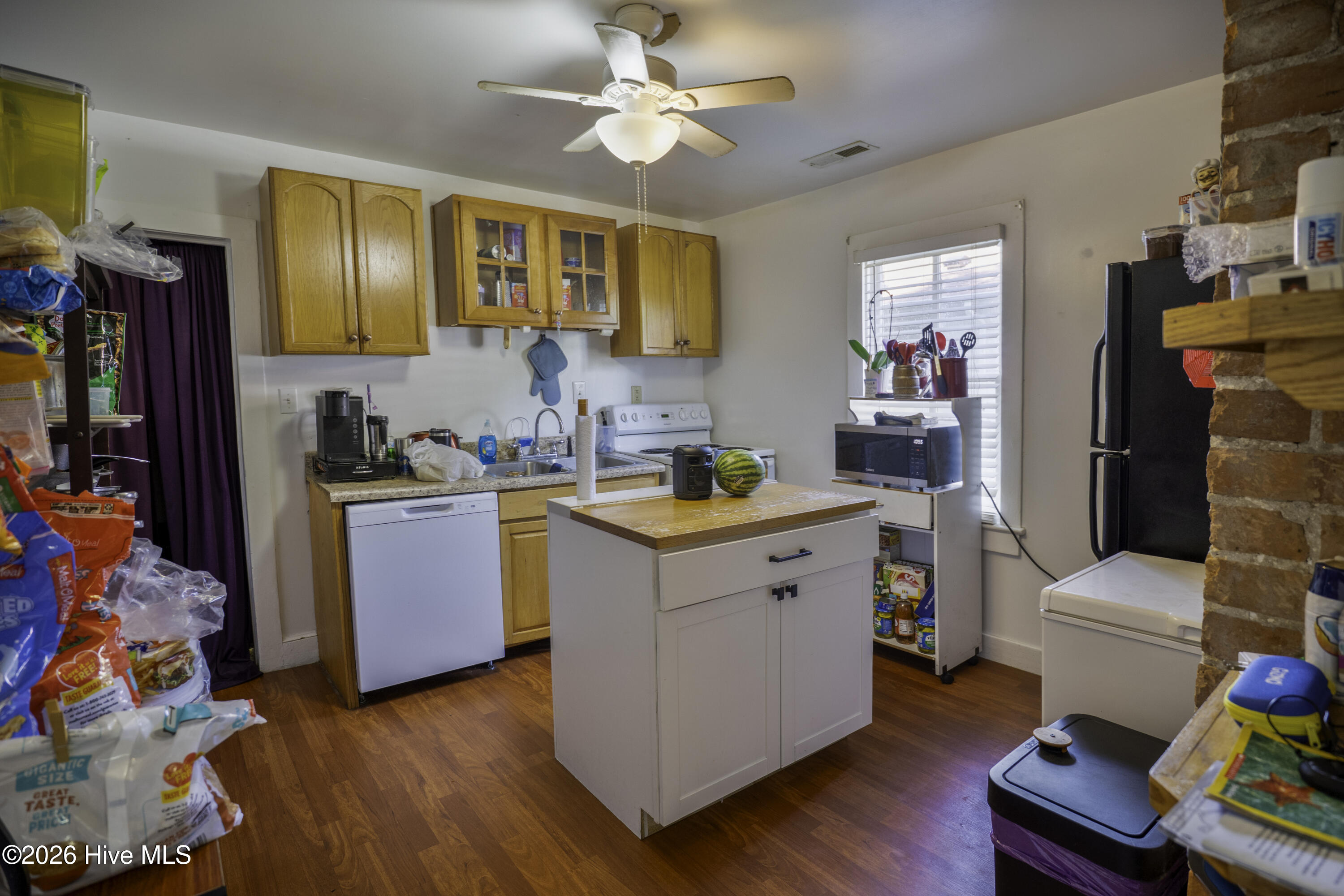 217 E Broad Street Property Photo 7
