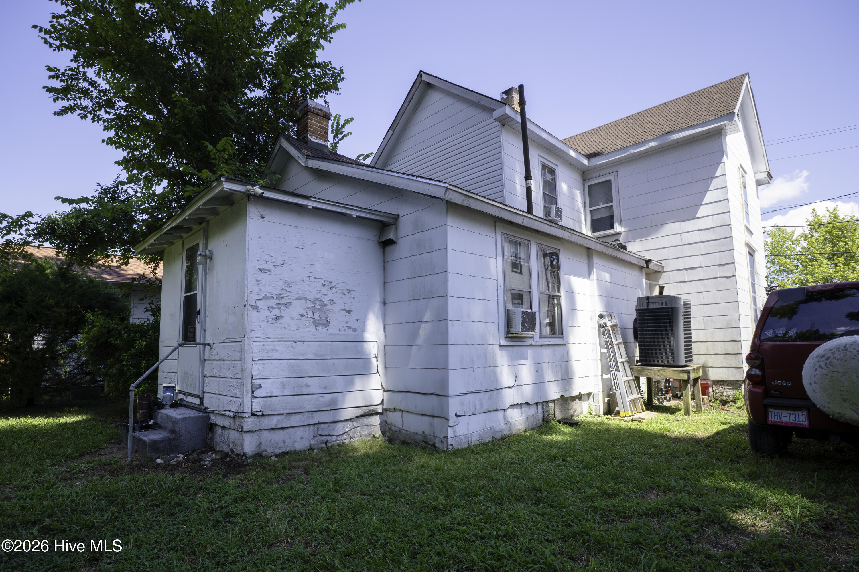 217 E Broad Street Property Photo 13