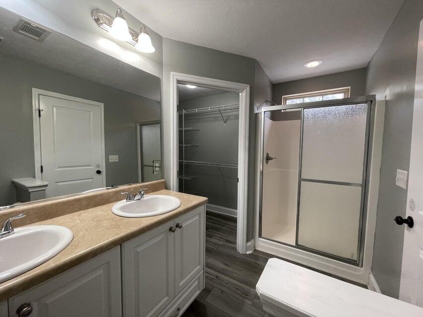 1431 Serenity Creek Drive Property Photo 14