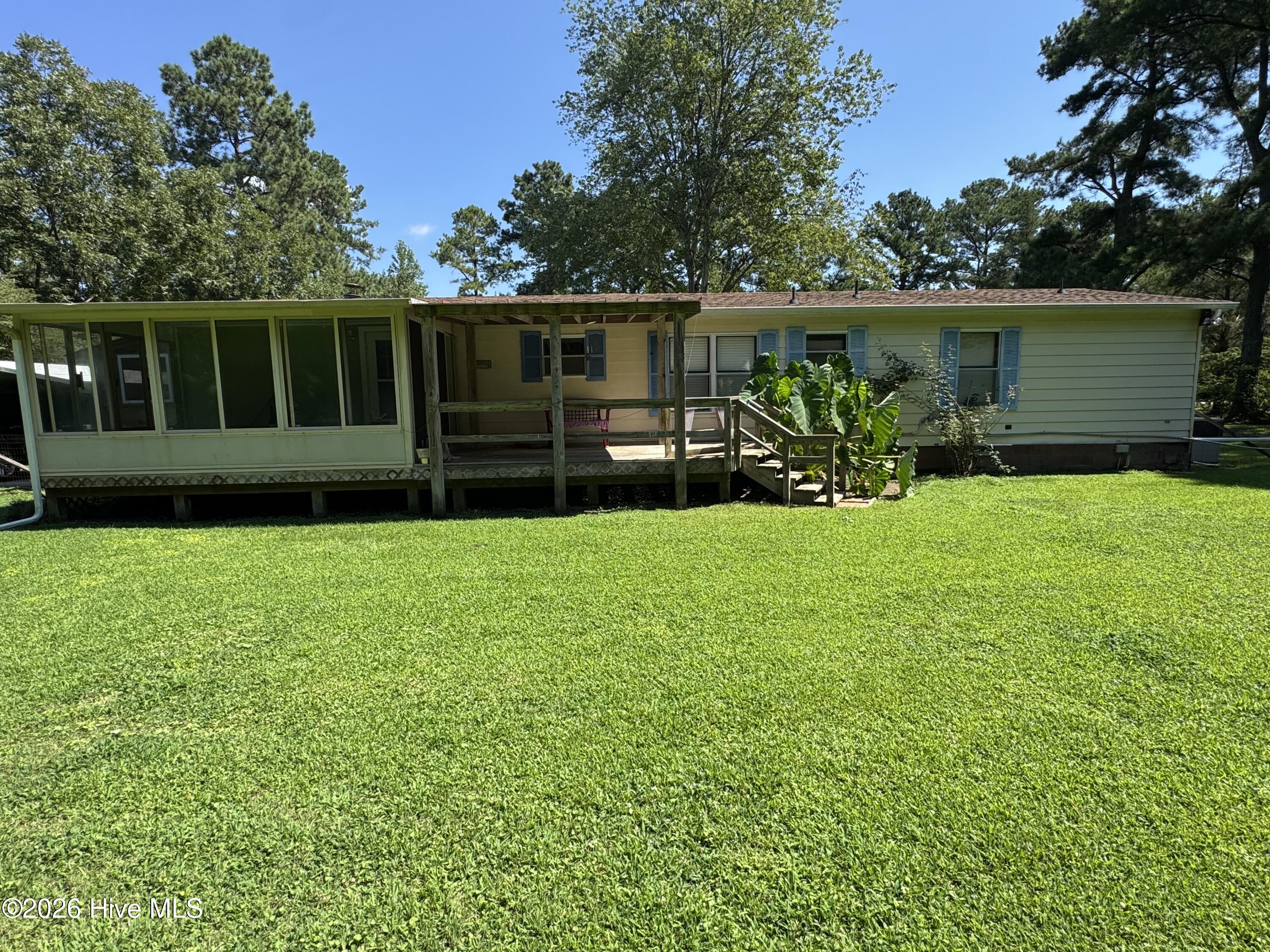 103 Cowboy Trail Property Photo 3