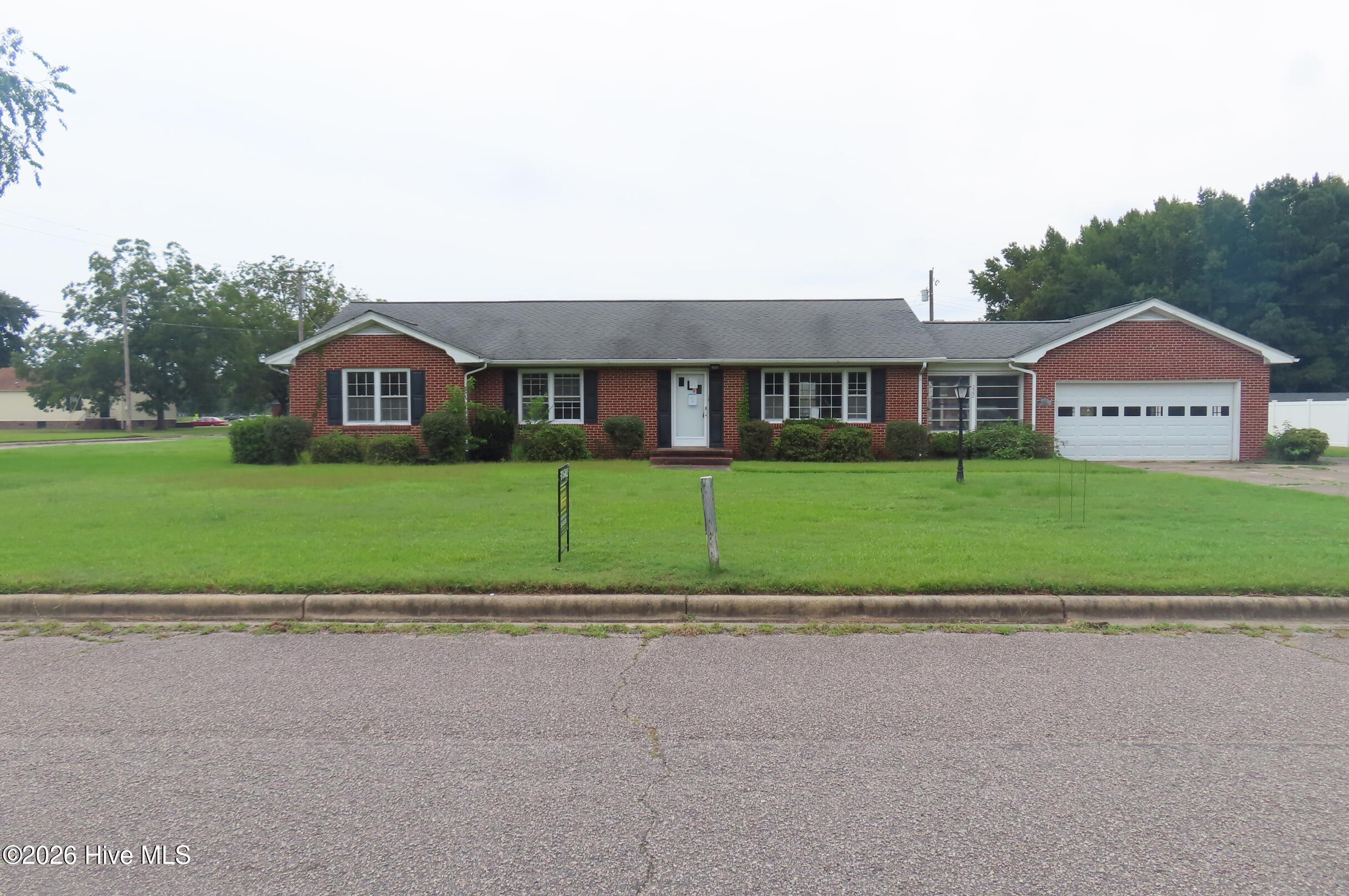 222 Sunset Drive Property Photo 1
