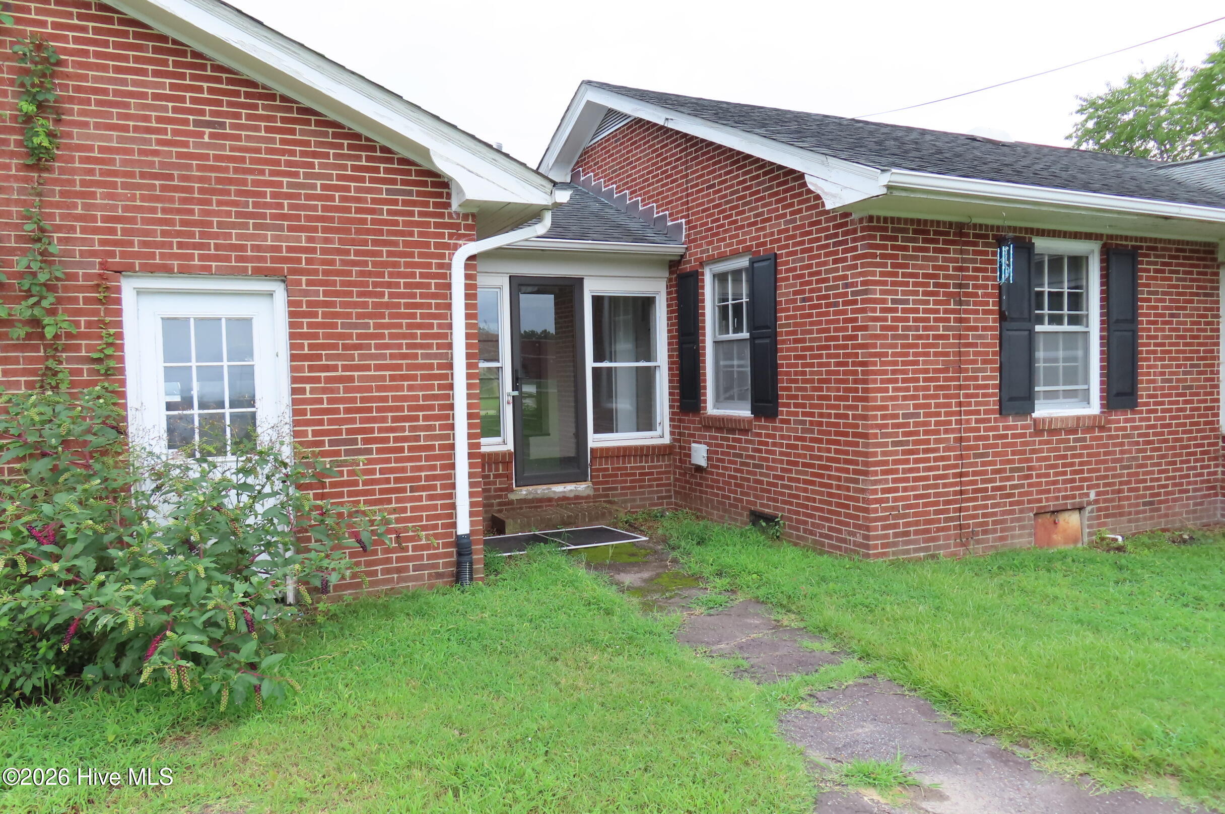 222 Sunset Drive Property Photo 8
