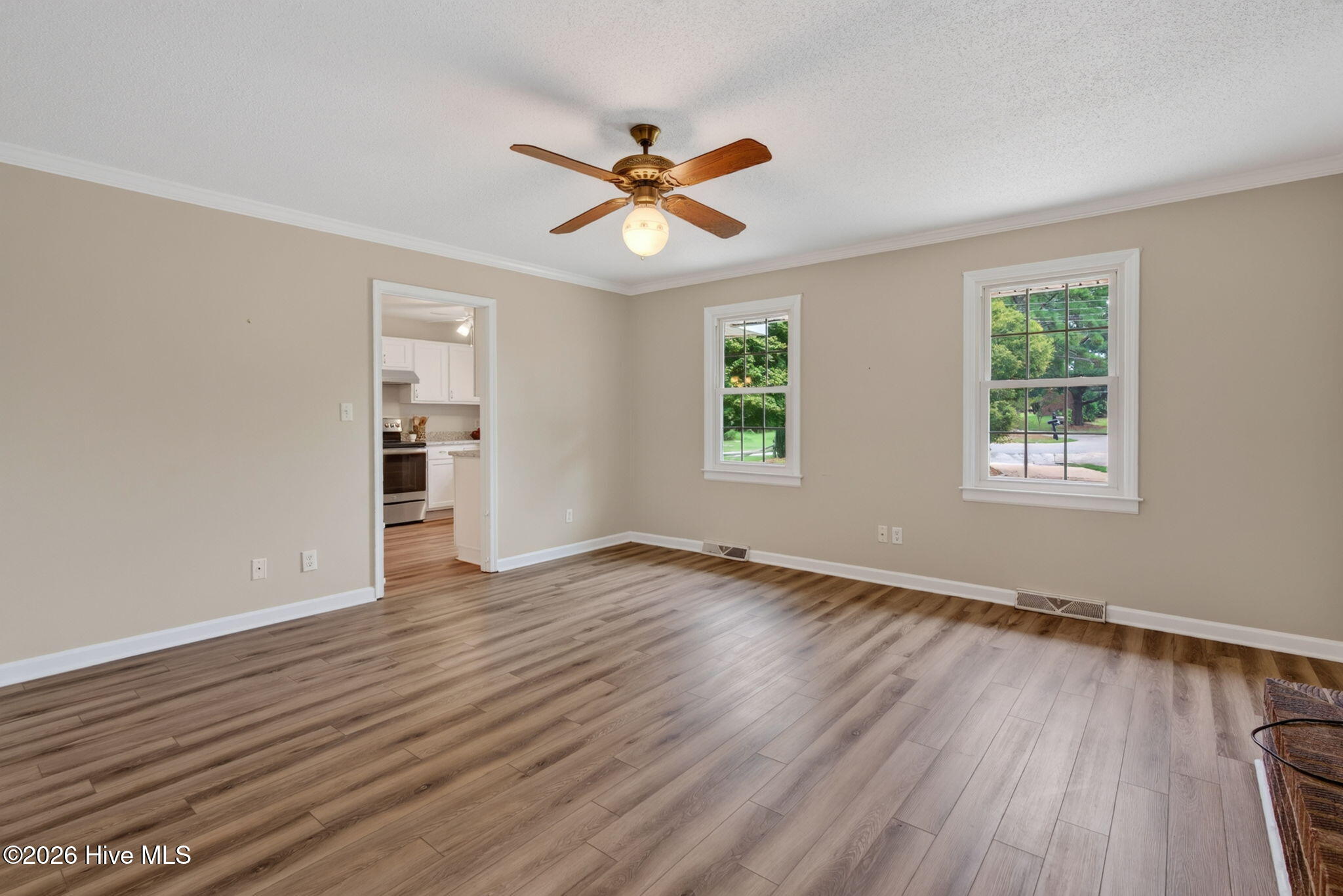 63 White Oak Drive Property Photo 12