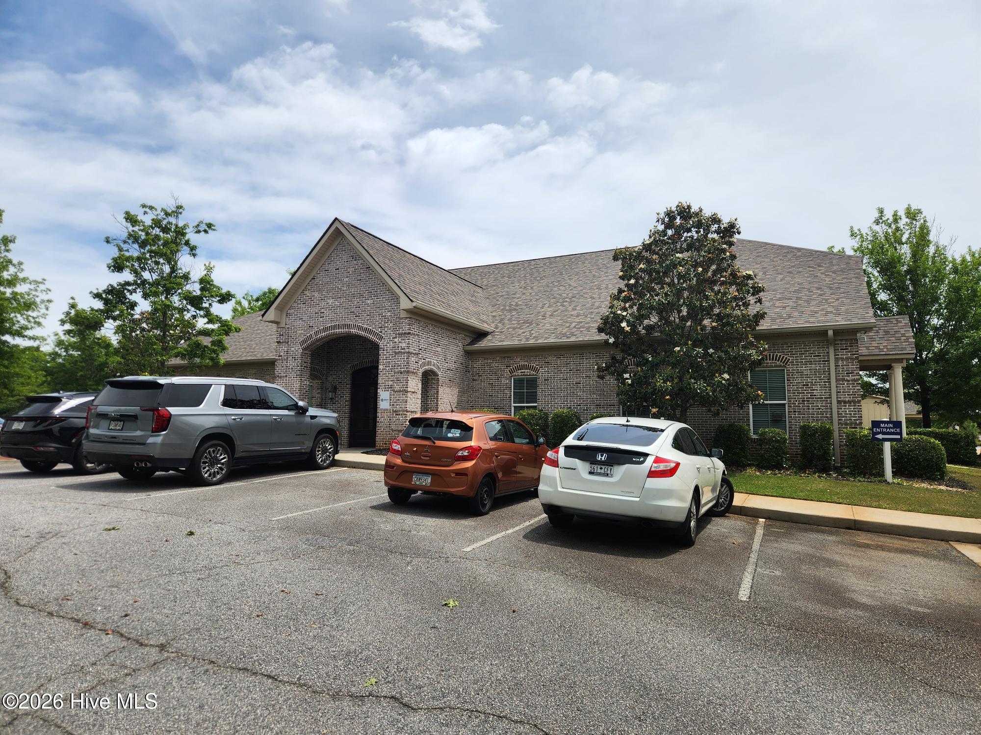 418 Town Park Property Photo 1