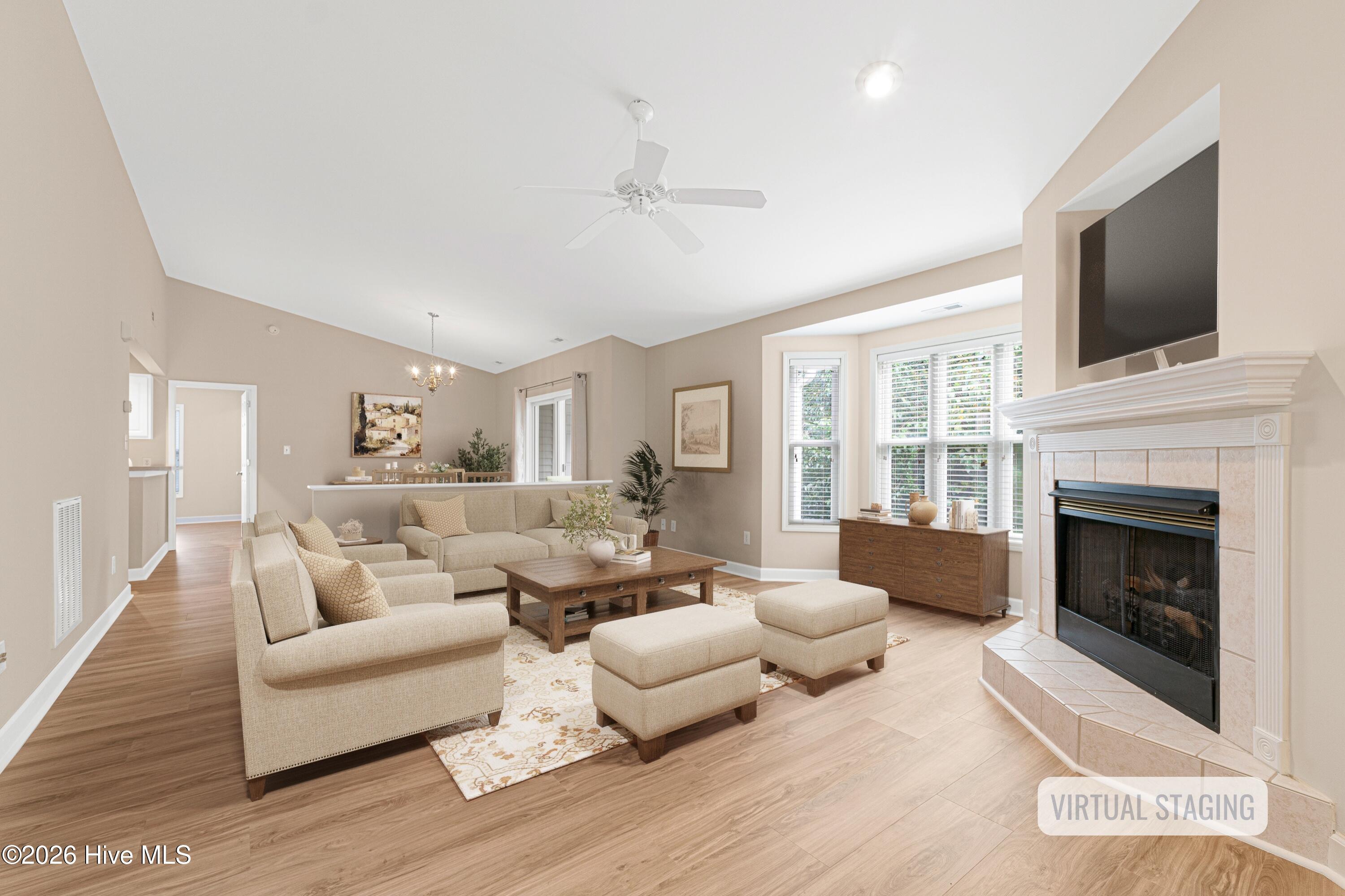 424 Commerce Avenue D Property Photo 3