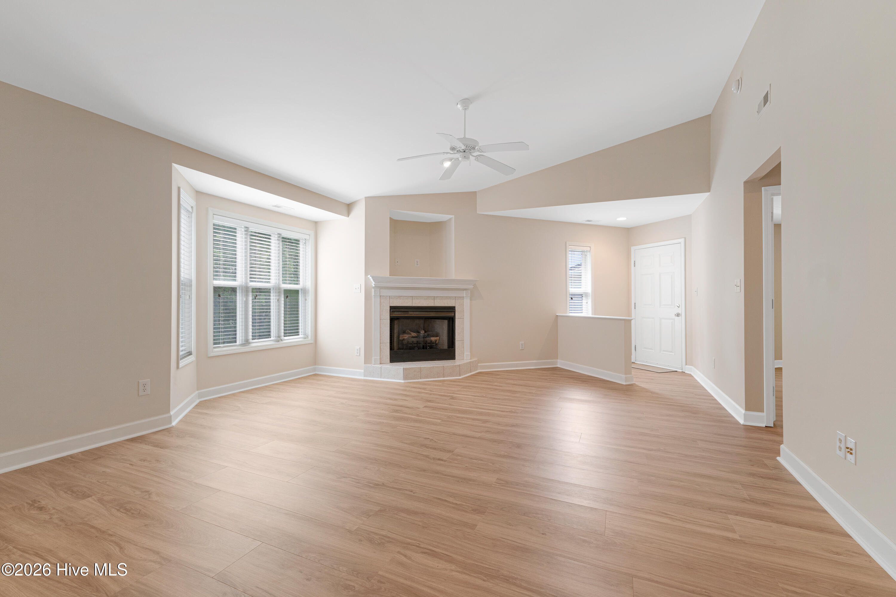 424 Commerce Avenue D Property Photo 5