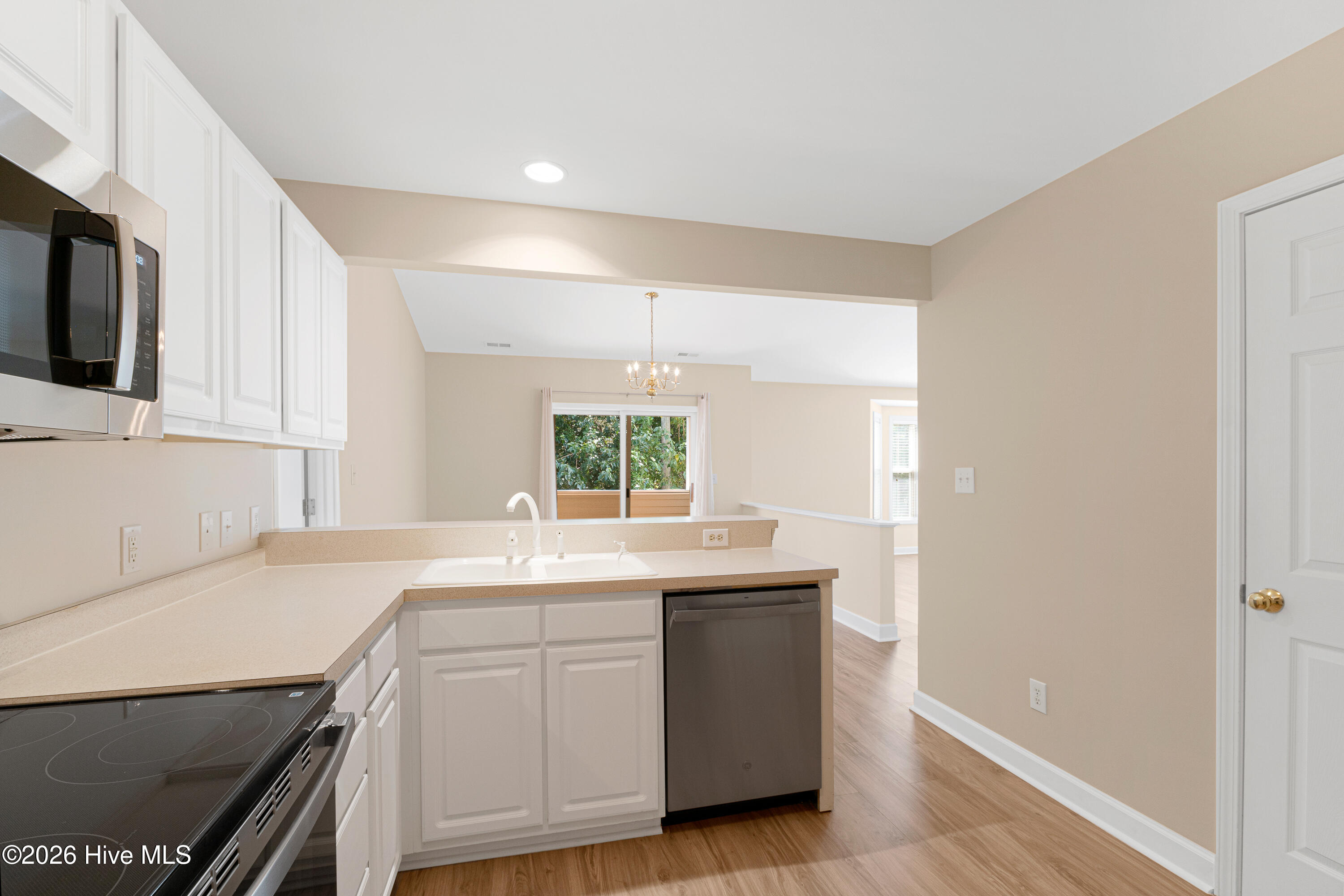 424 Commerce Avenue D Property Photo 13