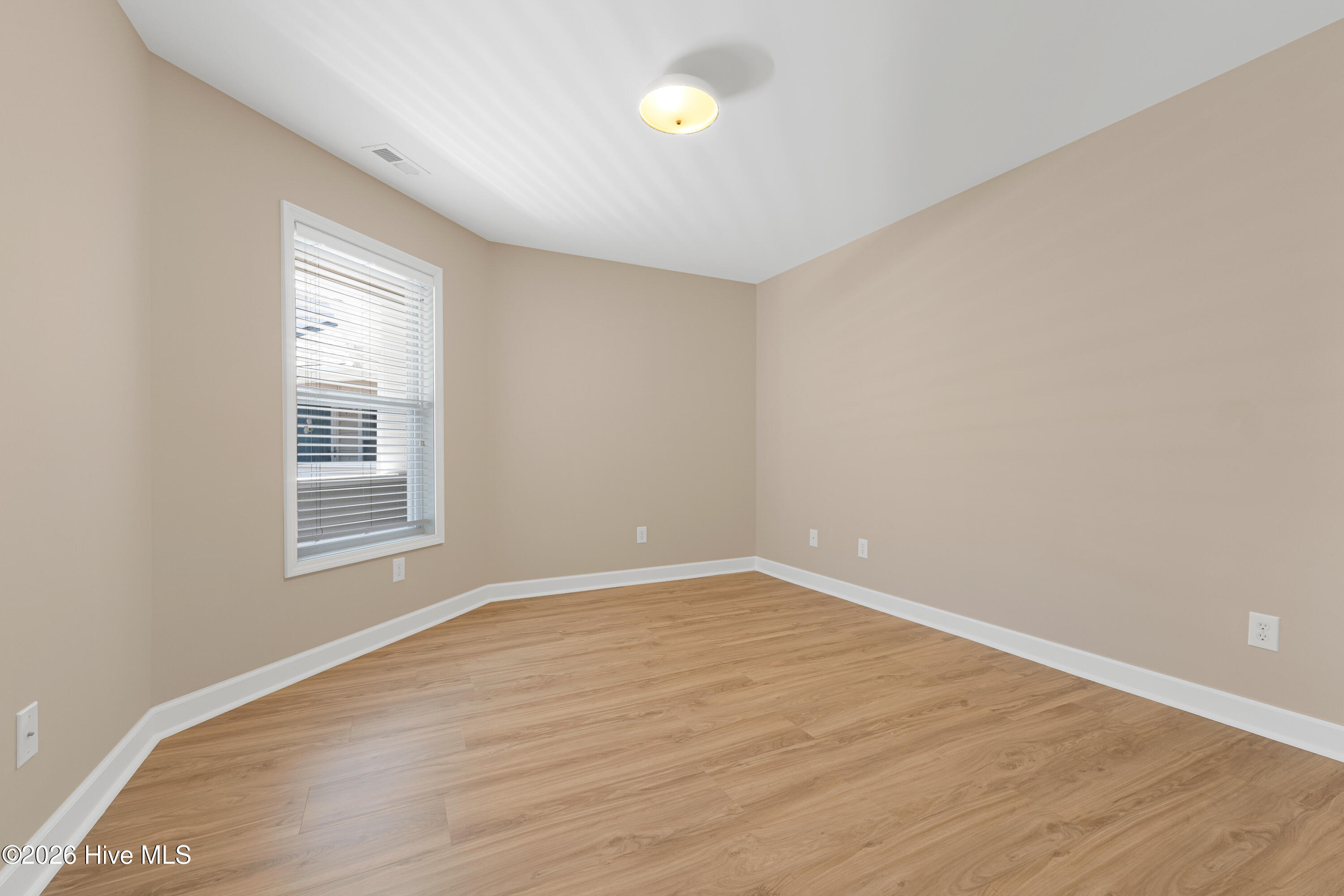 424 Commerce Avenue D Property Photo 21