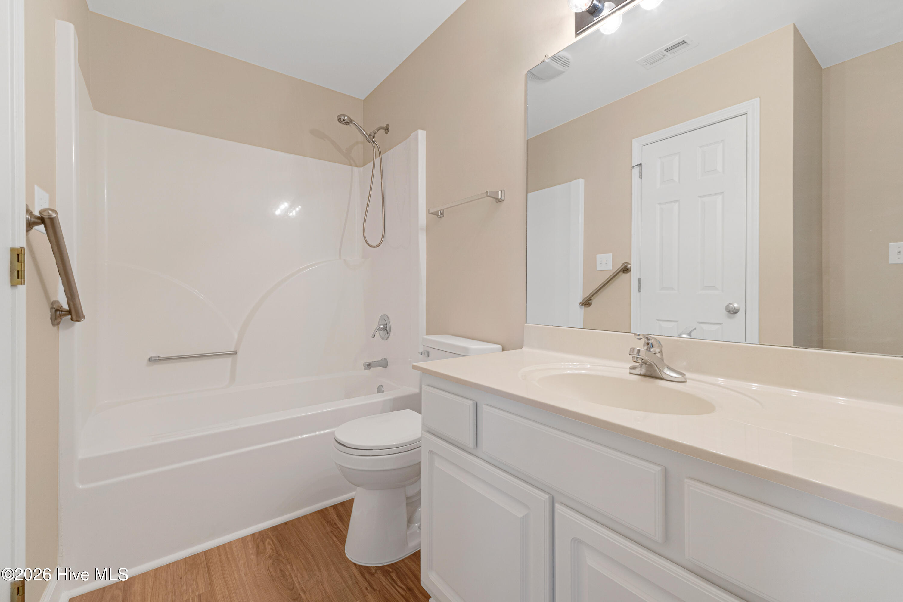 424 Commerce Avenue D Property Photo 23