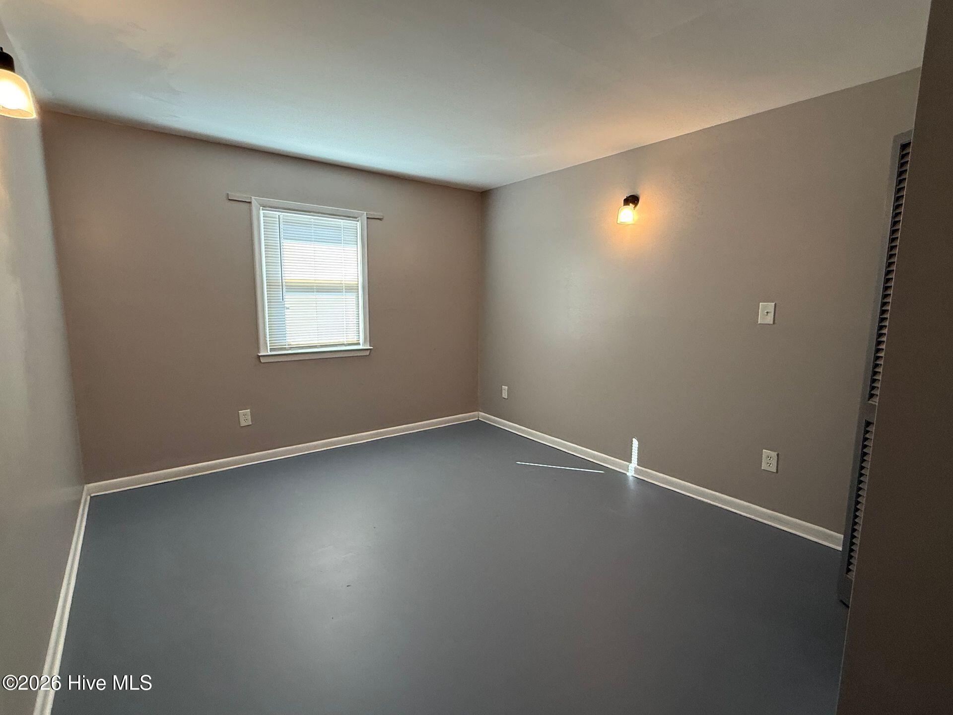 312 Roosevelt Road D Property Photo 6