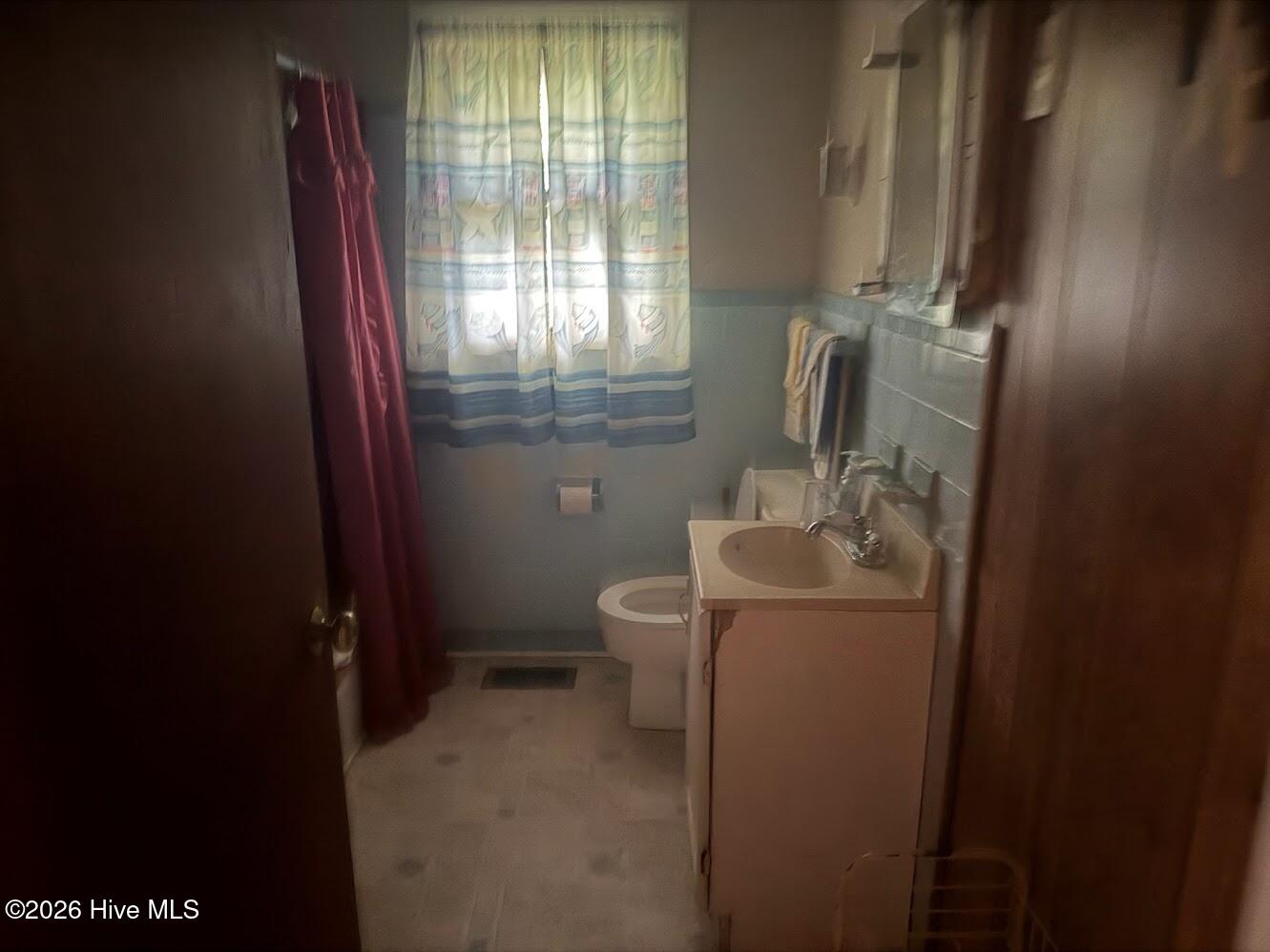 106 S Grandy Lane Property Photo 11
