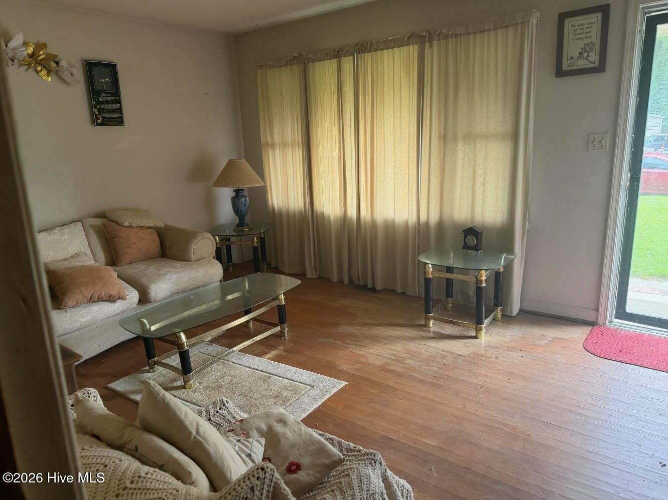 106 S Grandy Lane Property Photo 25