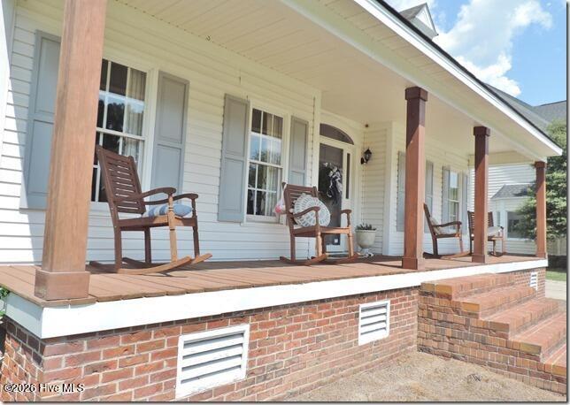 3314 Berkshire Drive Nw Property Photo 4