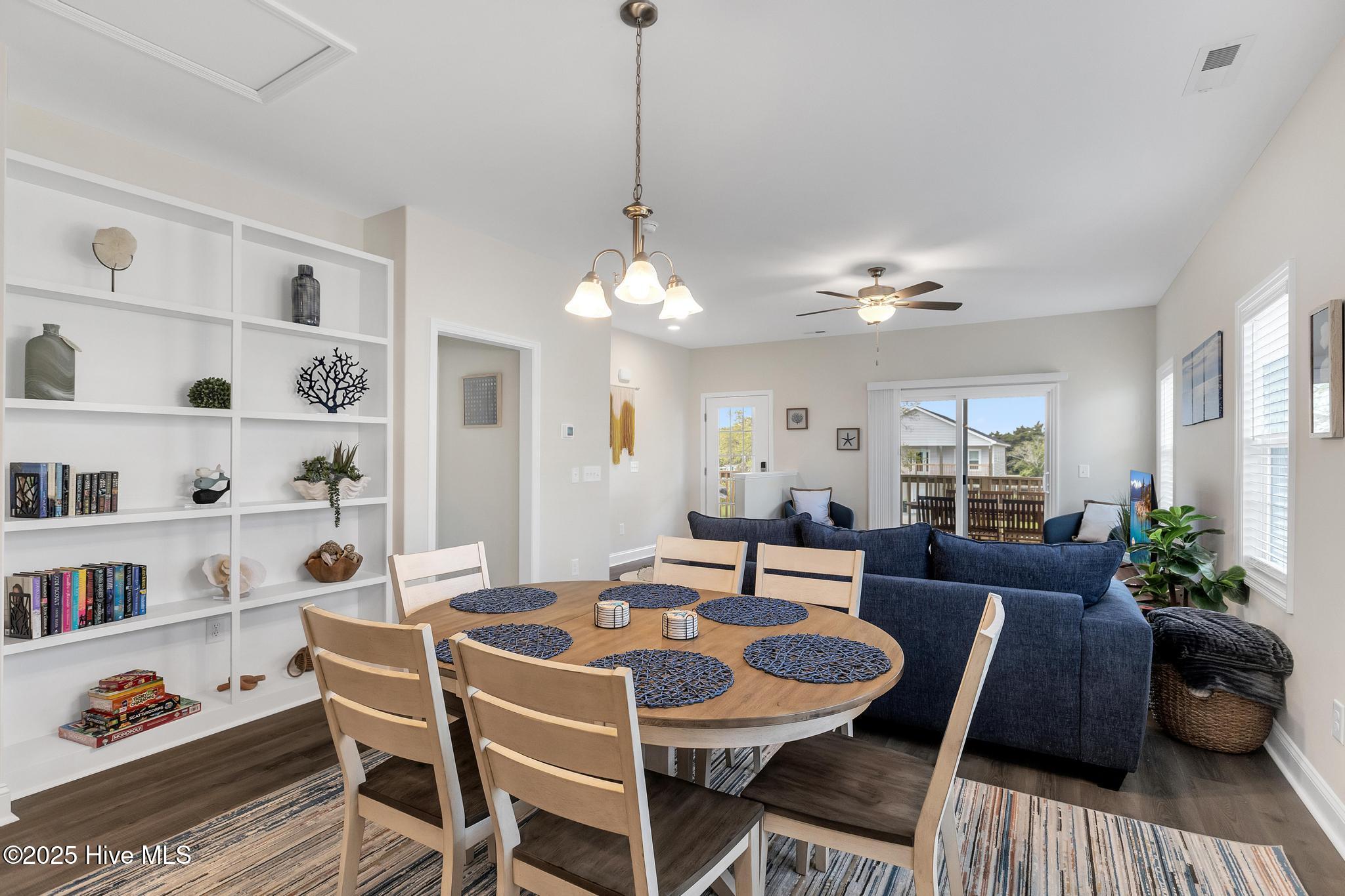 102 Orca Way Property Photo 11