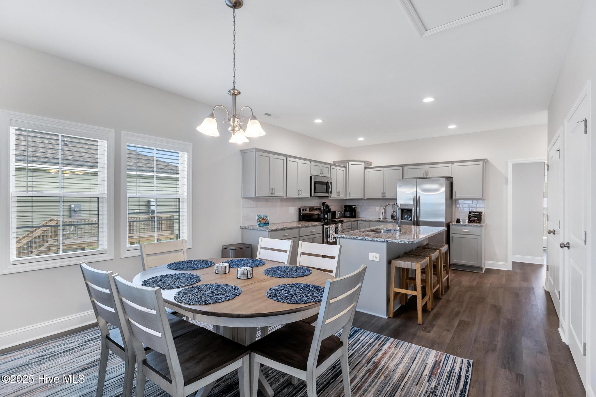 102 Orca Way Property Photo 12