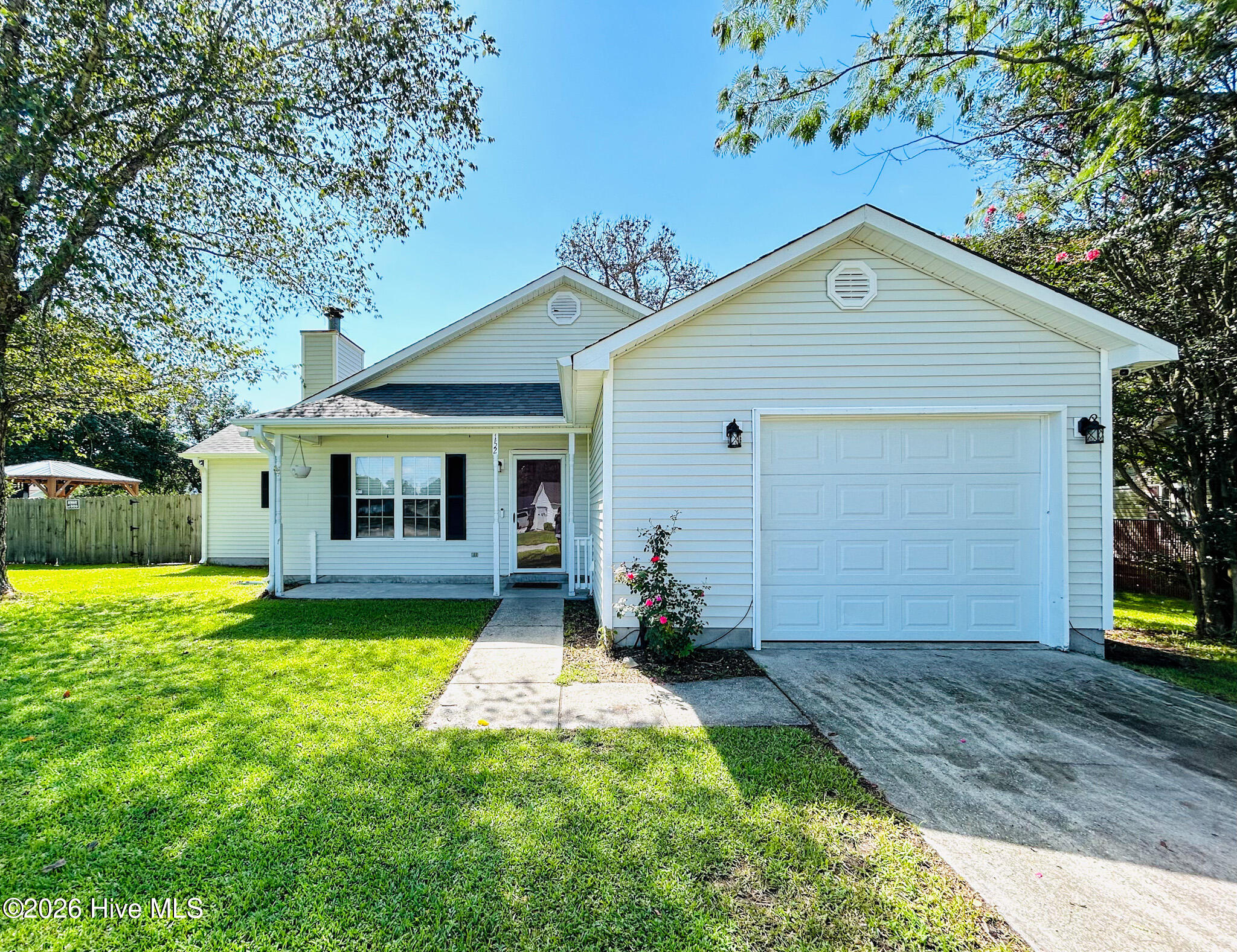 152 Horse Shoe Bend Property Photo 1