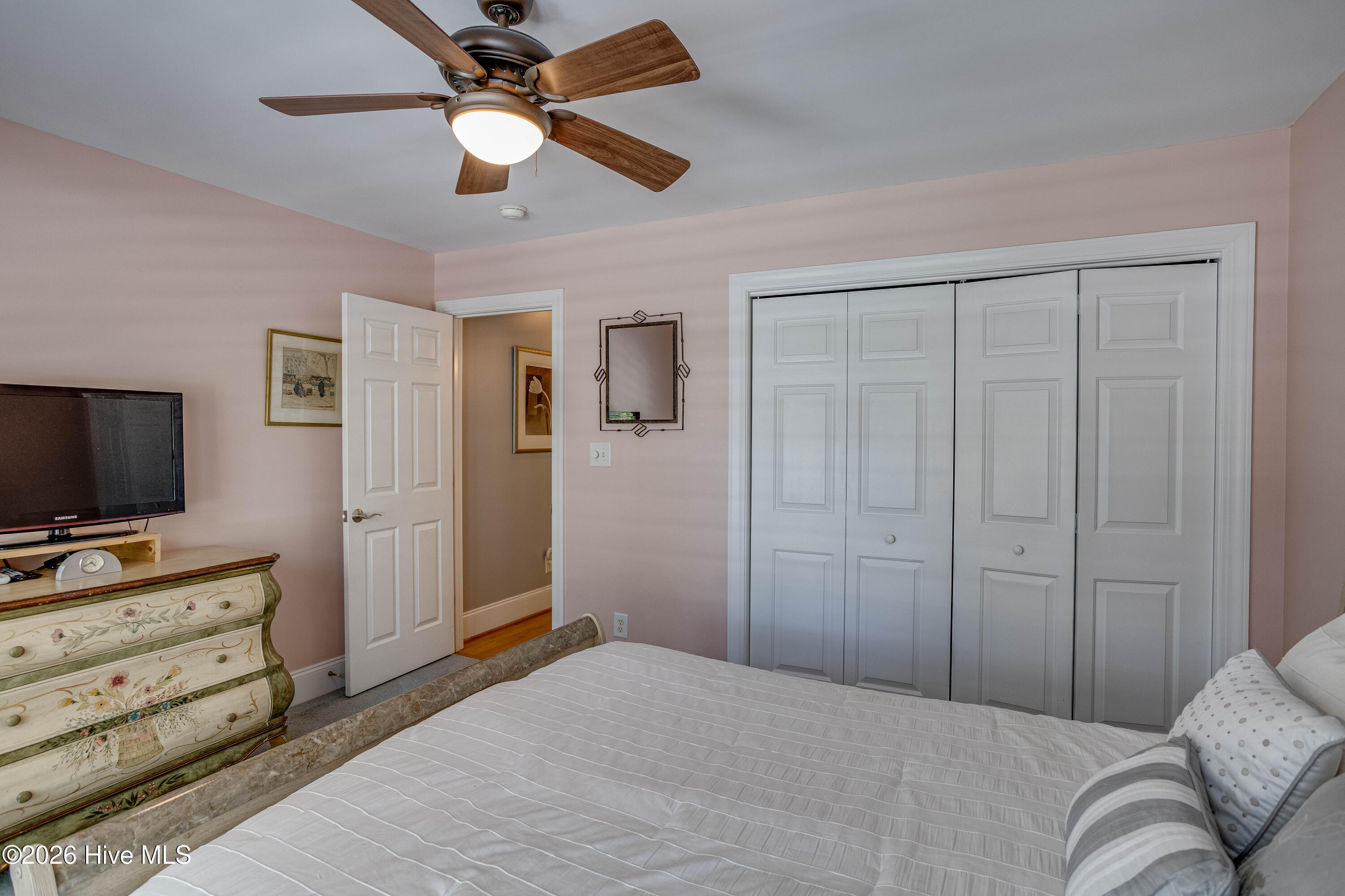 95 Waters Edge Drive Property Photo 32