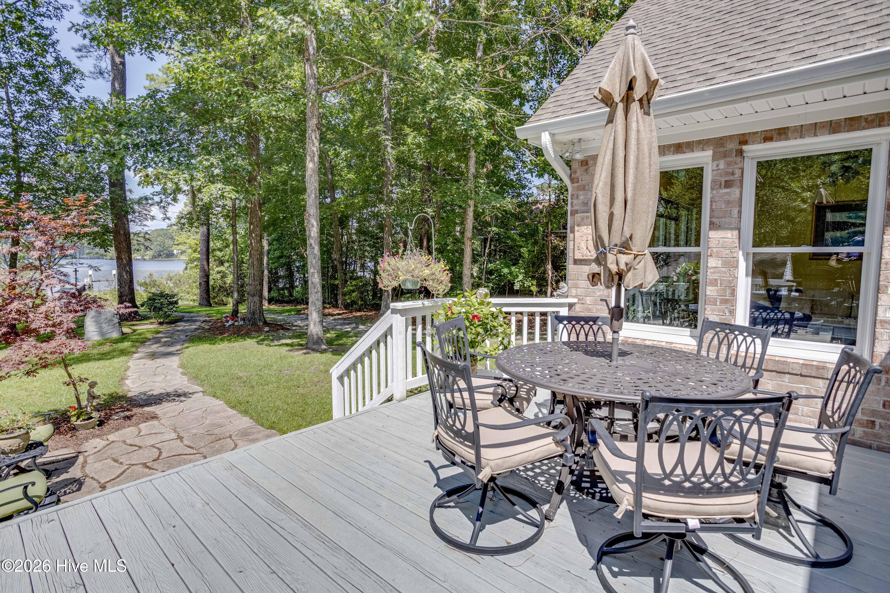 95 Waters Edge Drive Property Photo 42