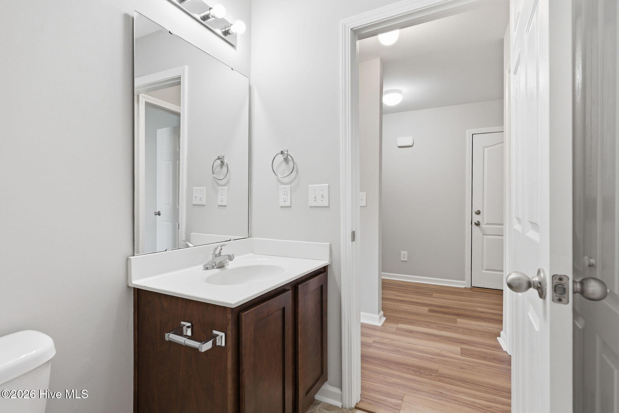 320 Adobe Lane Property Photo 8