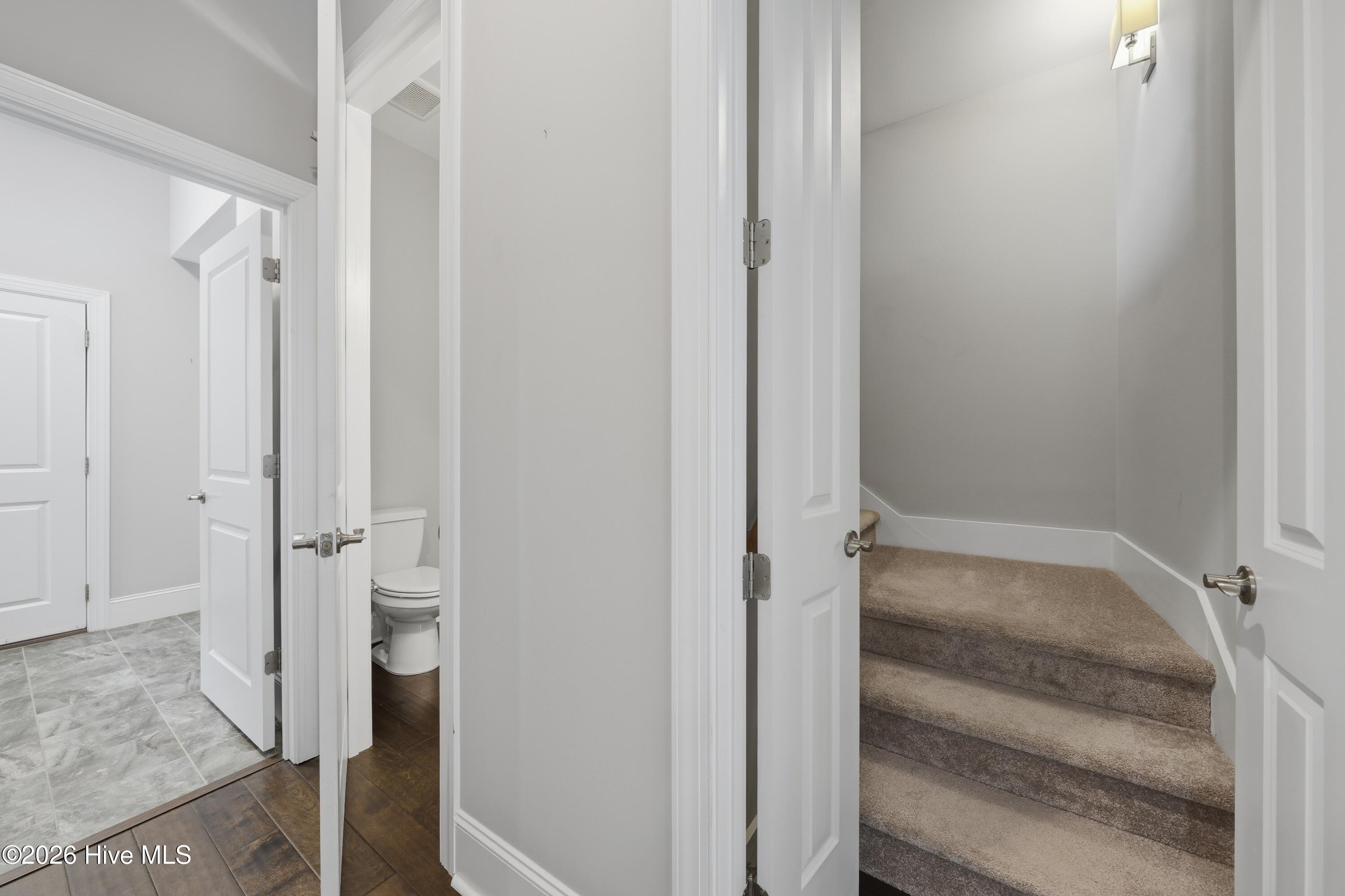 2549 Hillsborough Drive Property Photo 44