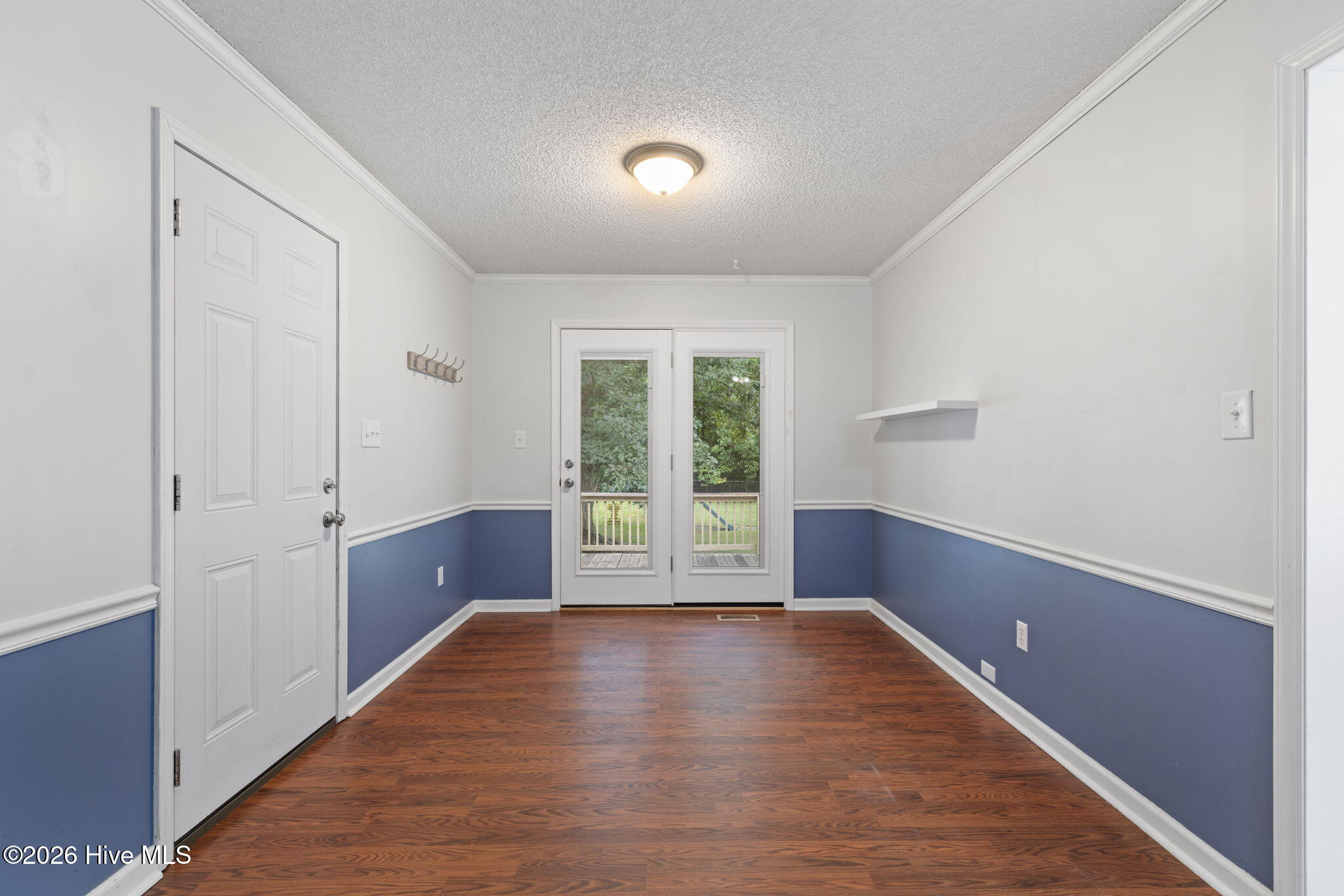 122 N Pointe Drive Property Photo 12