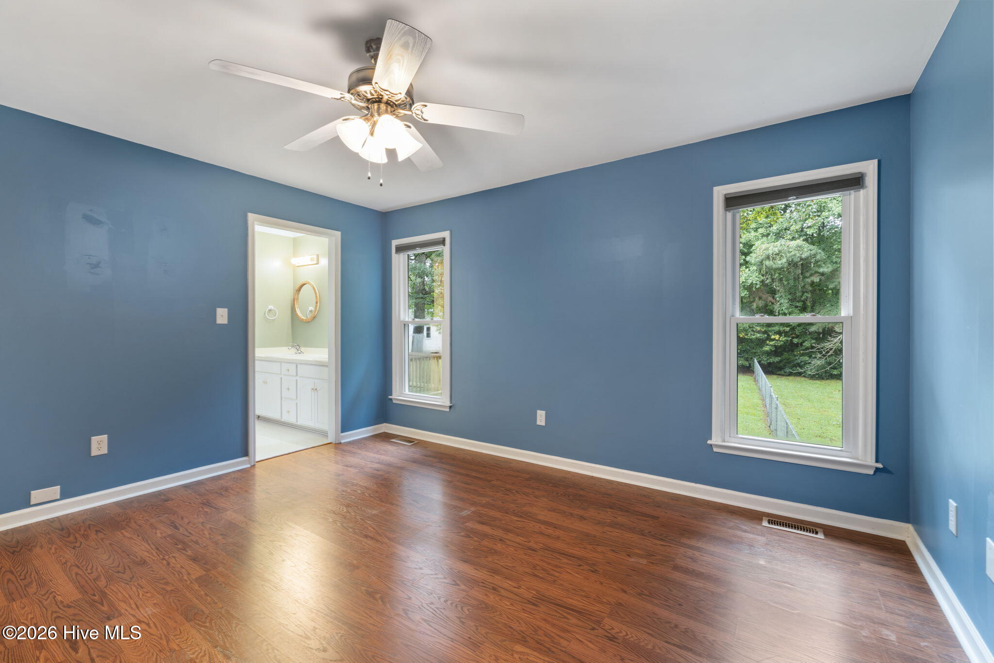 122 N Pointe Drive Property Photo 20